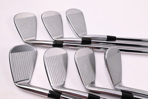 Mizuno Pro 221 Irons / 4-PW / Stiff Flex Dynamic Gold 105 S300 Shafts