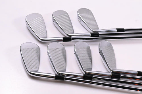 Mizuno JPX 921 Hot Metal Pro/Forged Irons / 4-PW / Stiff Flex Dynamic Gold S300