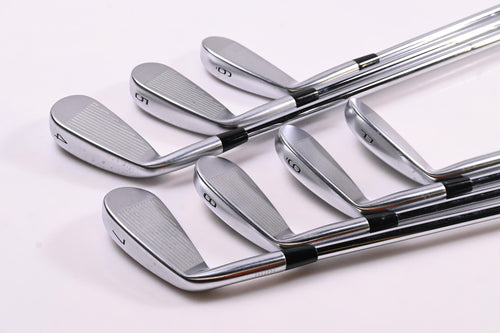 Mizuno JPX 921 Hot Metal Pro/Forged Irons / 4-PW / Stiff Flex Dynamic Gold S300
