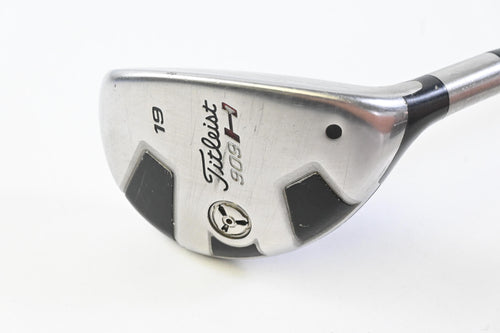 Titleist 909H #3 Hybrid / 19 Degree / Stiff Flex Aldila Voodoo Shaft