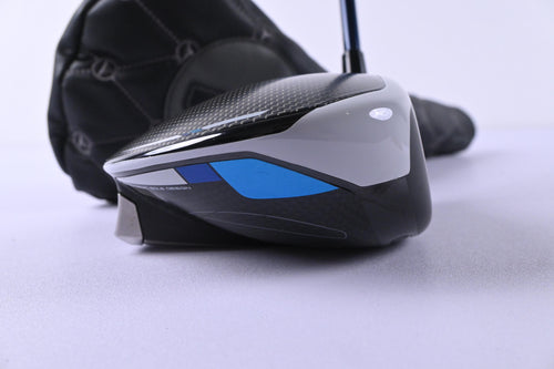 Taylormade SIM Max Driver / 9 Degree / Stiff Flex Fujikura Ventus Blue 6