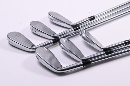 Mizuno Pro 225 Irons / 5-PW / Regular Flex Dynamic Gold 105 R300 Shafts