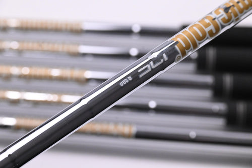 Mizuno Pro 225 Irons / 5-PW / Regular Flex Dynamic Gold 105 R300 Shafts
