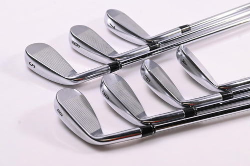 Callaway Apex 19 Irons / 5-PW+GW / Regular Flex Elevate MPH 95 Shafts