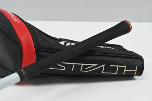 Taylormade Stealth HD Driver / 9 Degree / Regular Flex Fujikura AirSpeeder 45