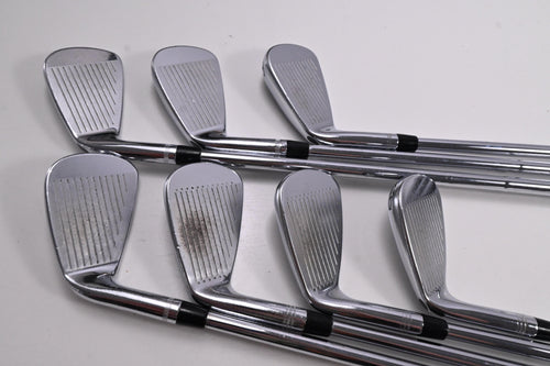 Wilson Staff Model CB 2019 Irons / 4-PW / X-Flex Dynamic Gold 120 X100