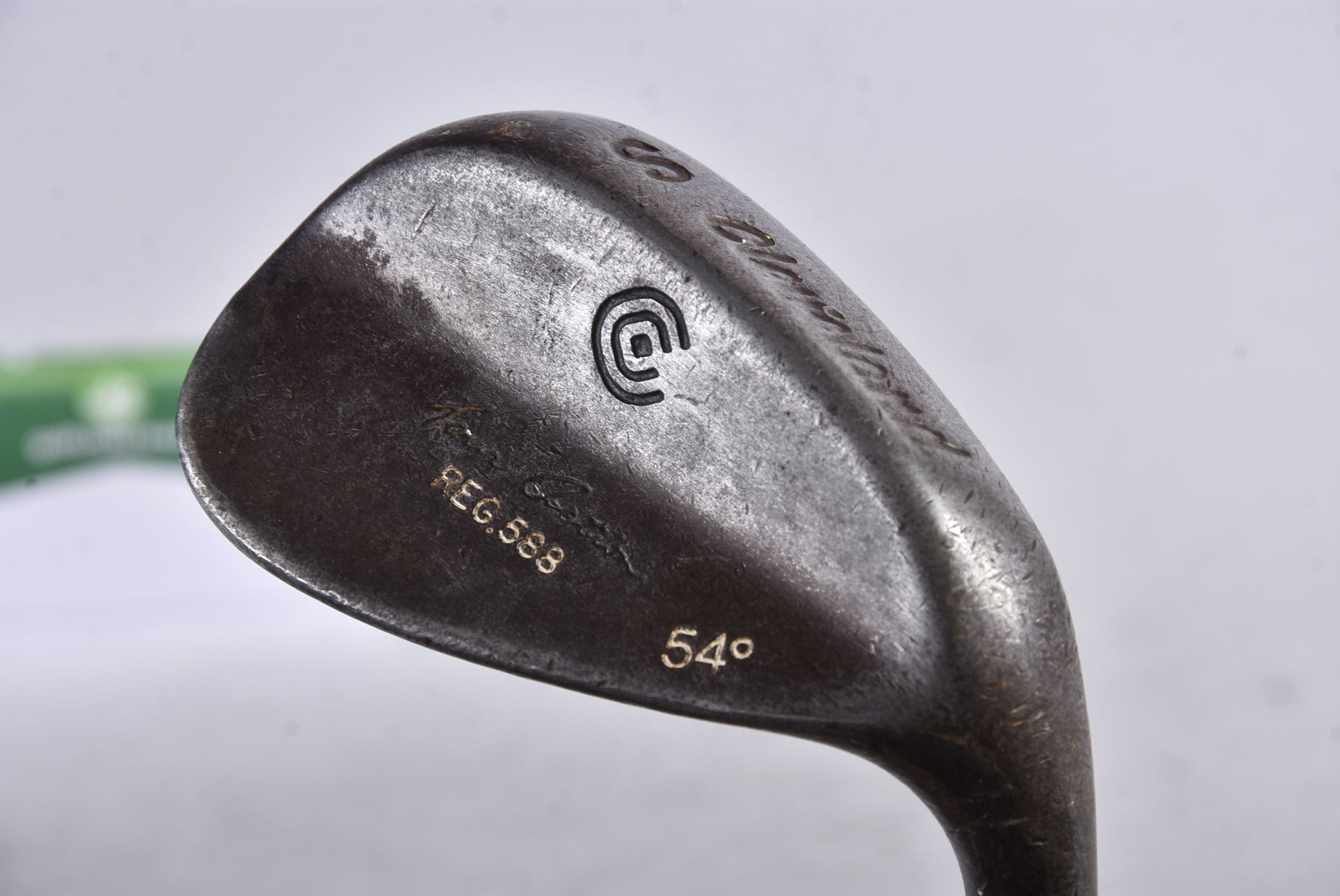 Cleveland 588 Original Sand Wedge / 54 Degree / Wedge Flex Dynamic Gold Shaft