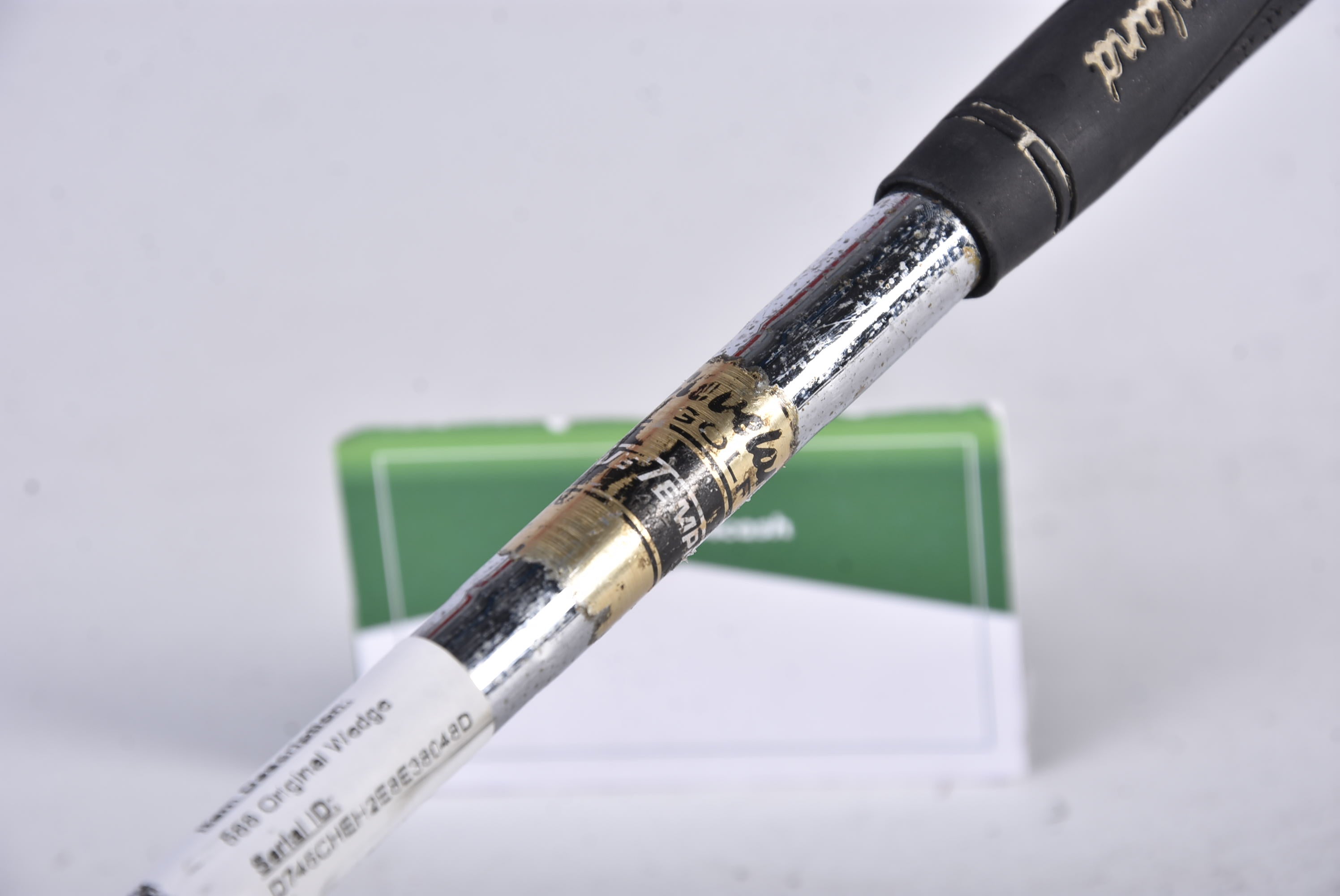 Cleveland 588 Original Sand Wedge / 54 Degree / Wedge Flex Dynamic Gold Shaft