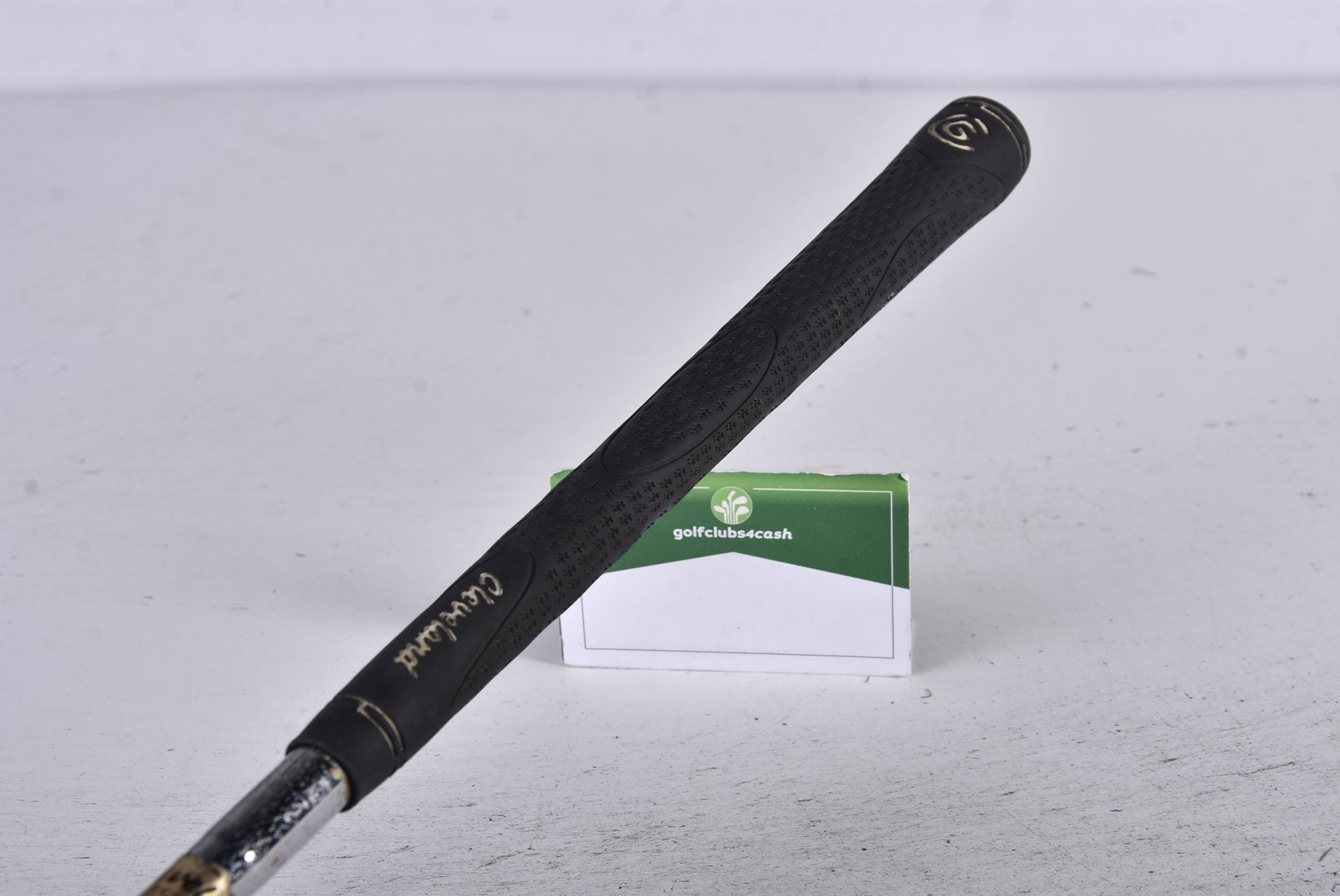 Cleveland 588 Original Sand Wedge / 54 Degree / Wedge Flex Dynamic Gold Shaft