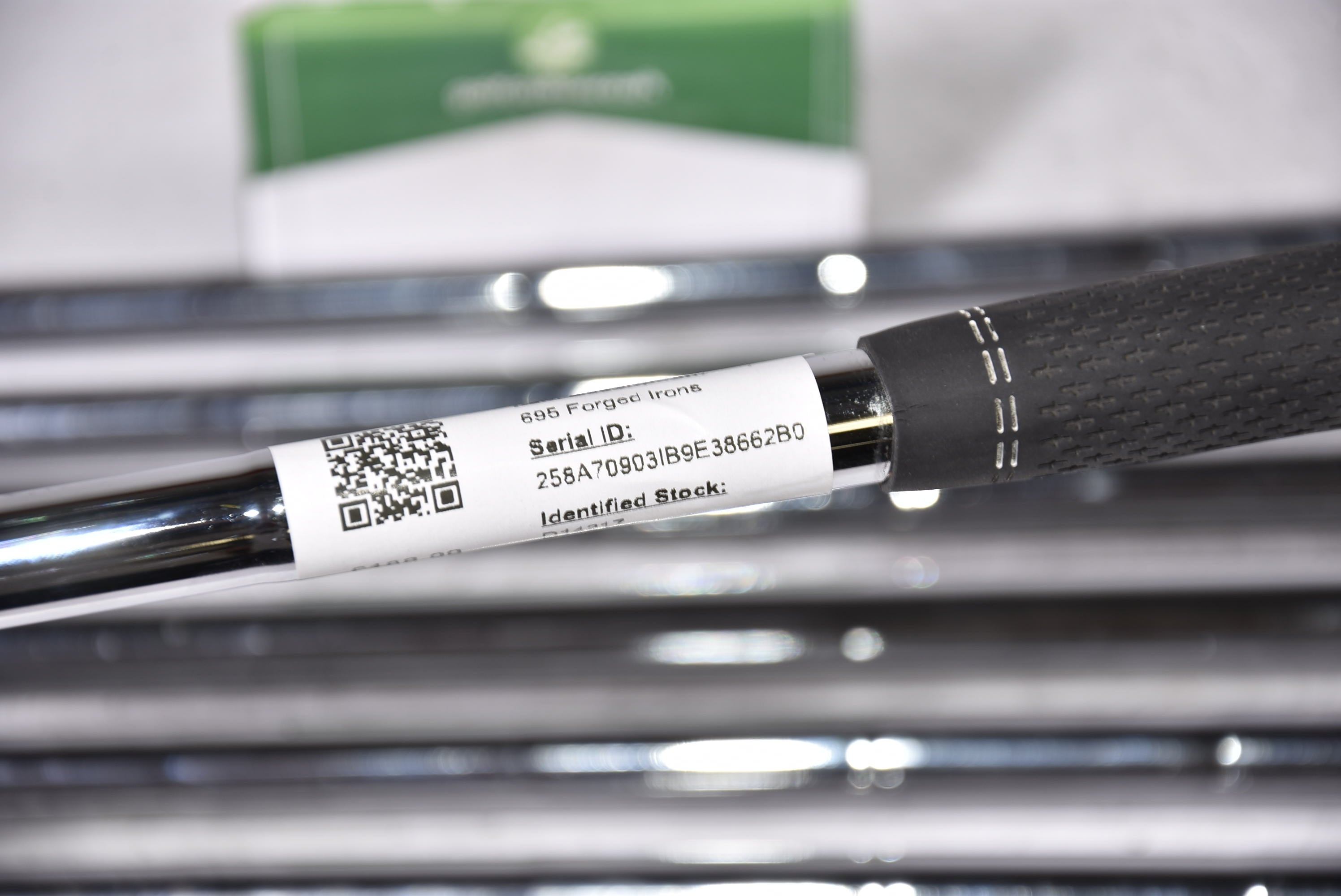 Titleist 695 Forged Irons / 4-PW / Stiff Flex Steel Shafts