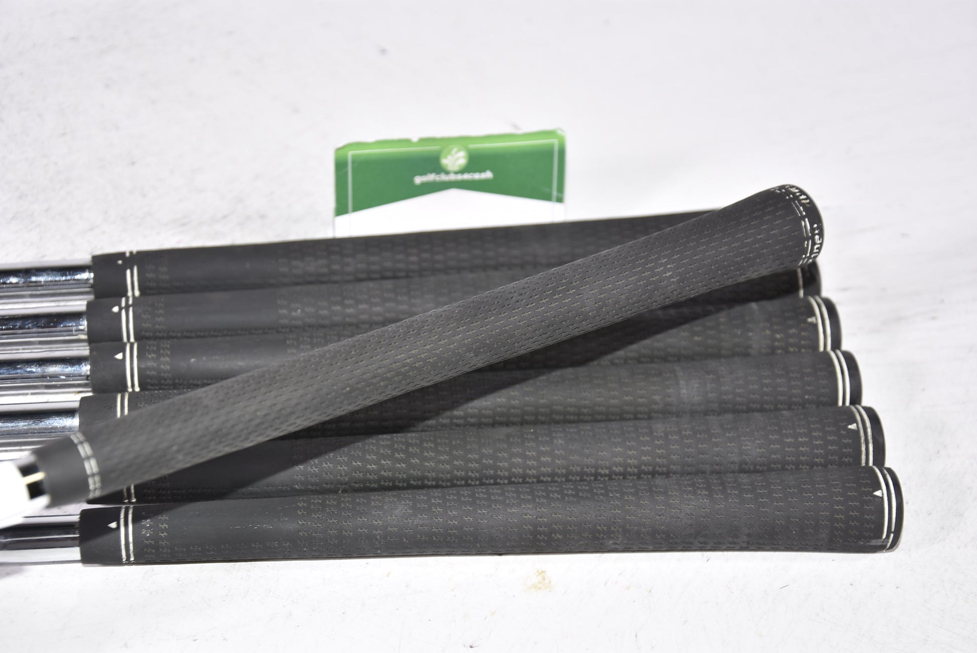 Titleist 695 Forged Irons / 4-PW / Stiff Flex Steel Shafts