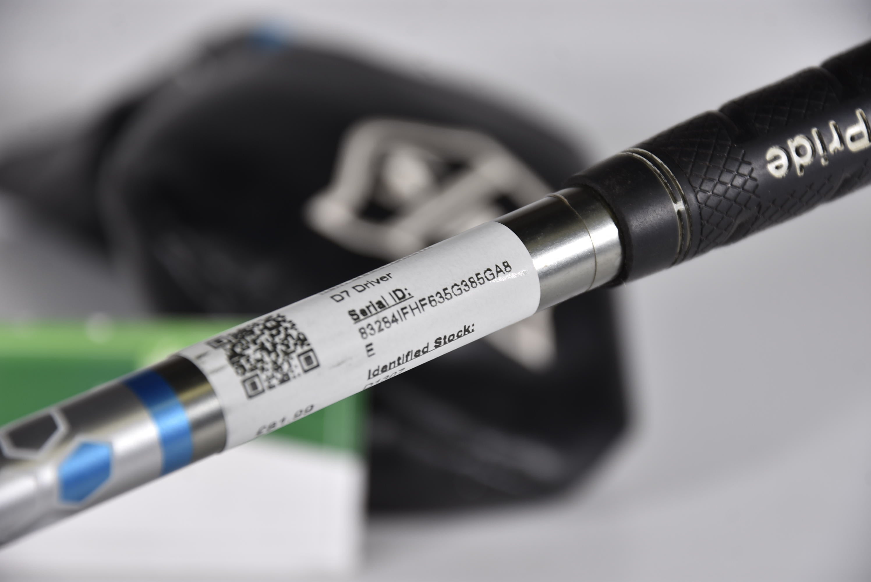 Left Hand Wilson Staff D7 Driver / 10.5 Degree / Regular Flex UST Mamiya Helium