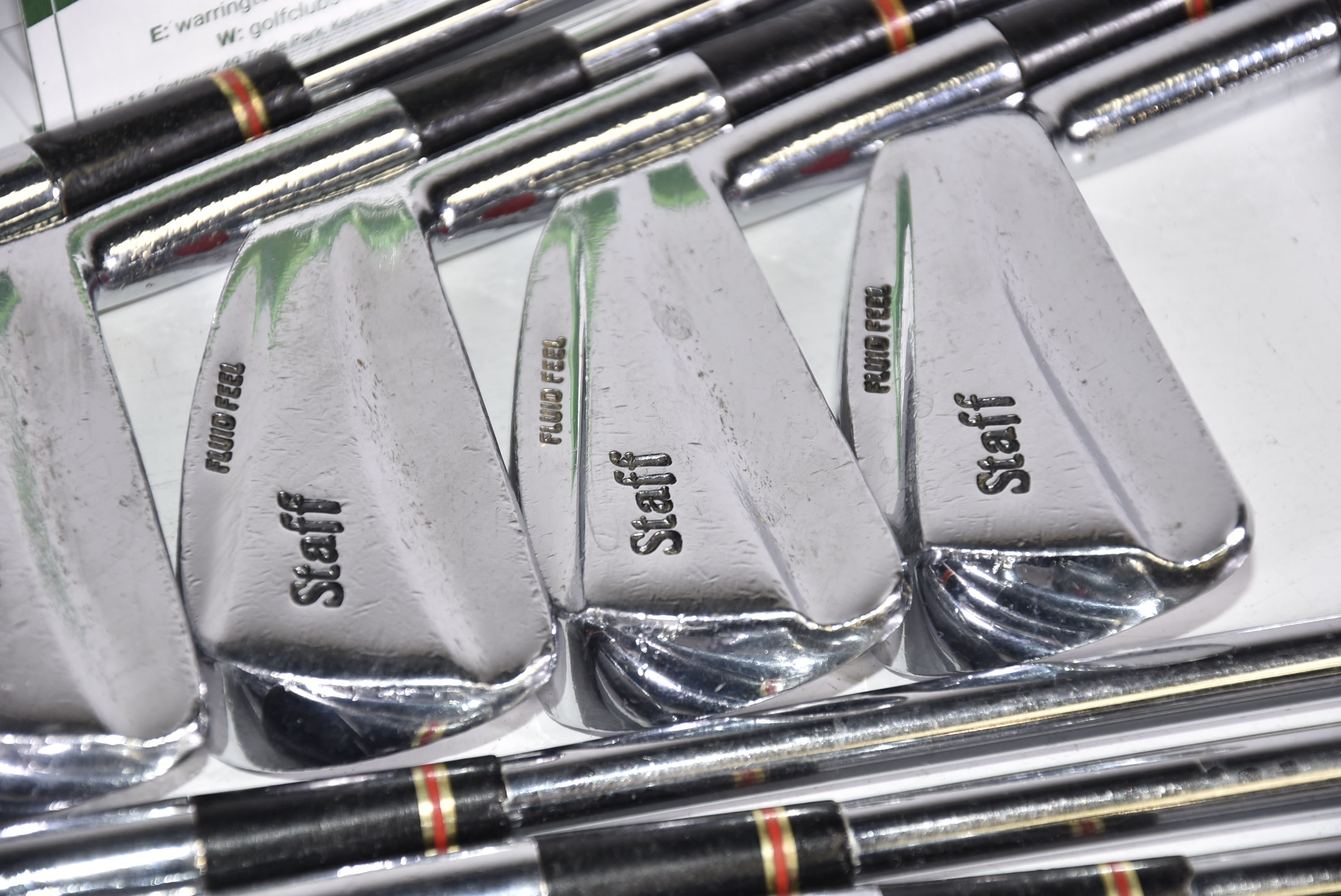 Wilson Fluid Feel Irons / 2-PW+SW / Regular Flex Dynamic Gold R300 Shafts