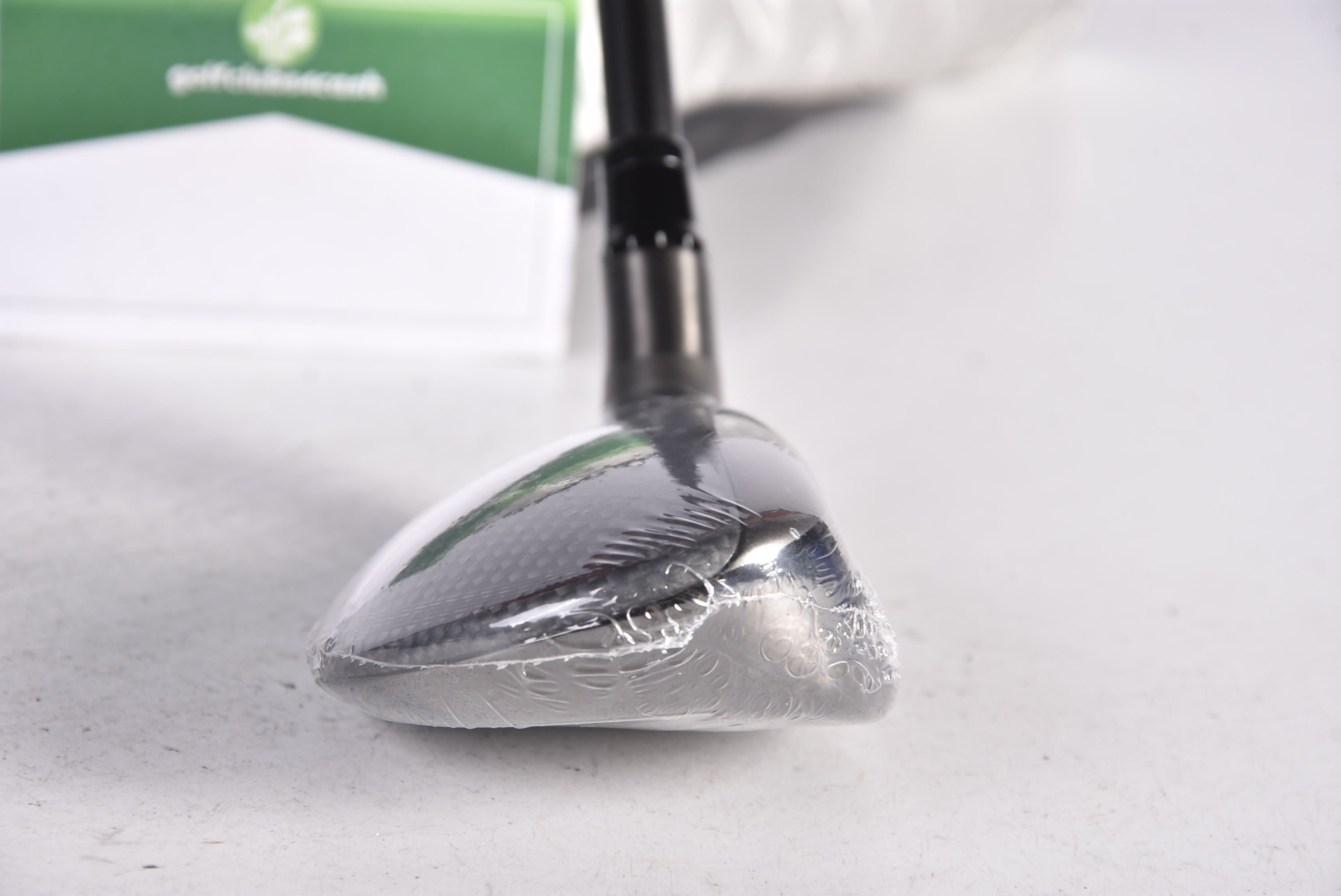 Taylormade Qi35 #4 Hybrid / 22 Degree / Regular Flex Fujikura Ventus Blue 6