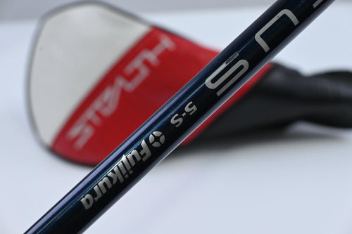 TaylorMade Stealth 2 Driver / 10.5 Degree / Stiff Flex Fujikura Ventus Blue 5