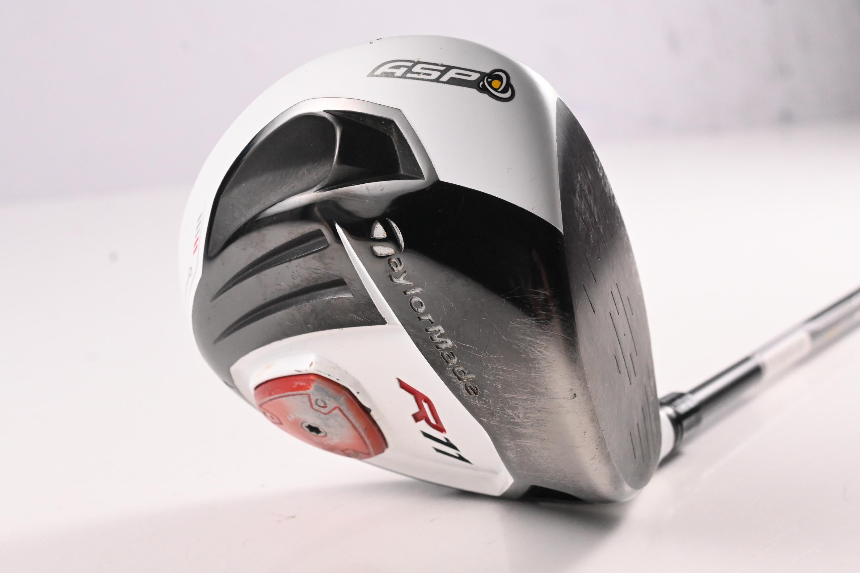 Taylormade R11 Driver / 10.5 Degree / Regular Flex Fujikura Blur 60 Shaft
