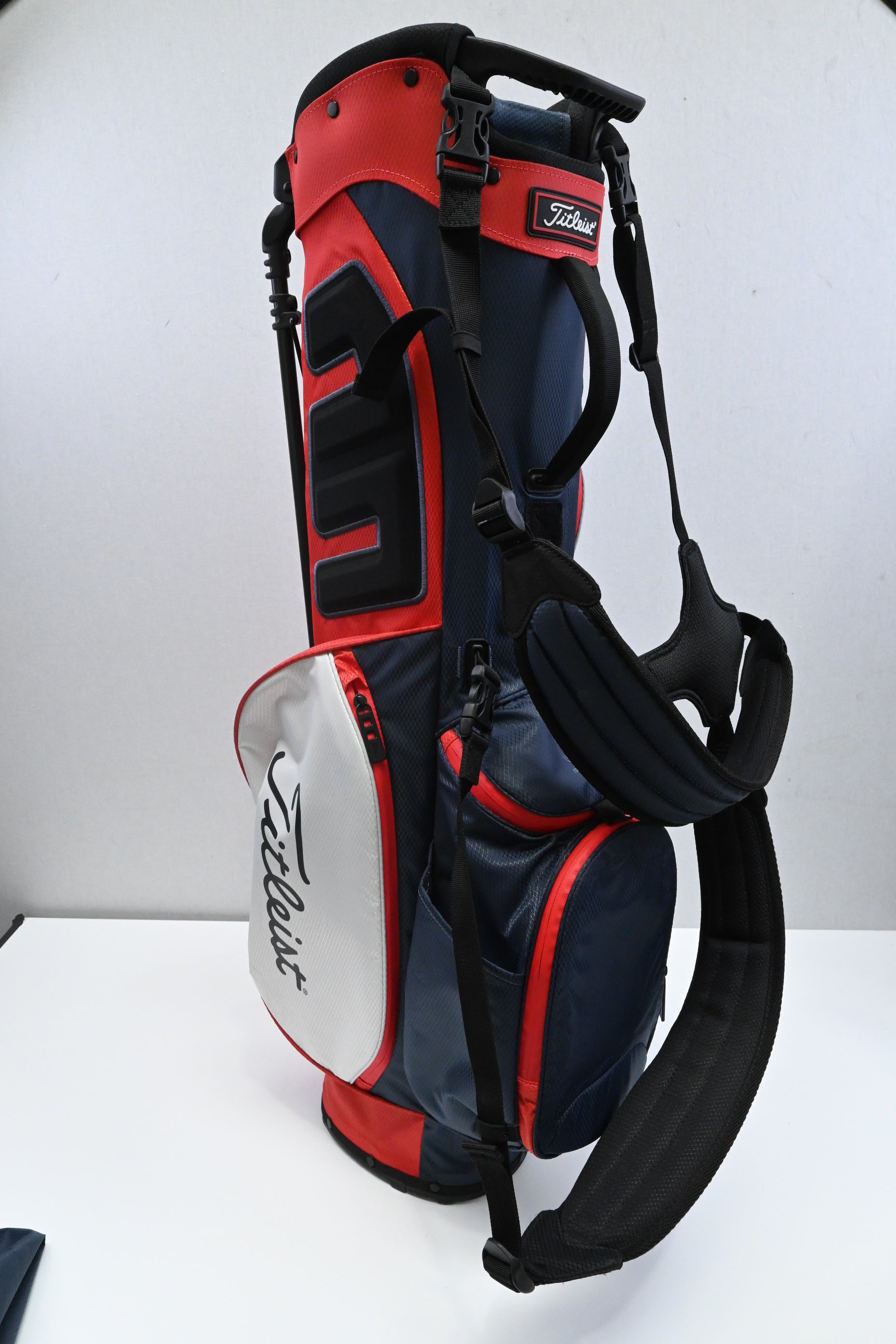 Titleist StaDry Stand Bag / 4-Way Divider / Red, Blue, White