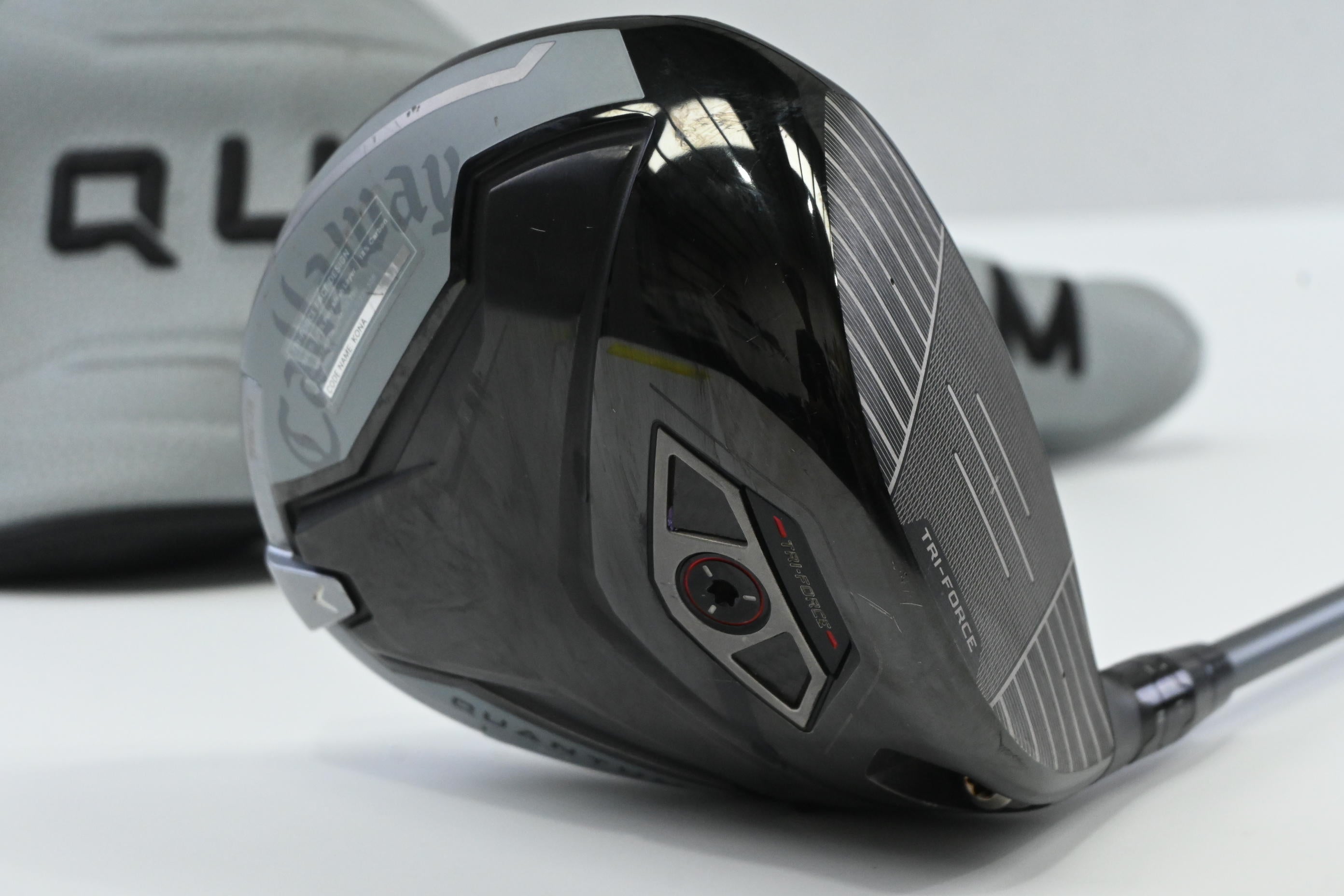 Callaway Quantum Max Drivers / 10.5 Degree / Regular Flex Denali Frost White 50