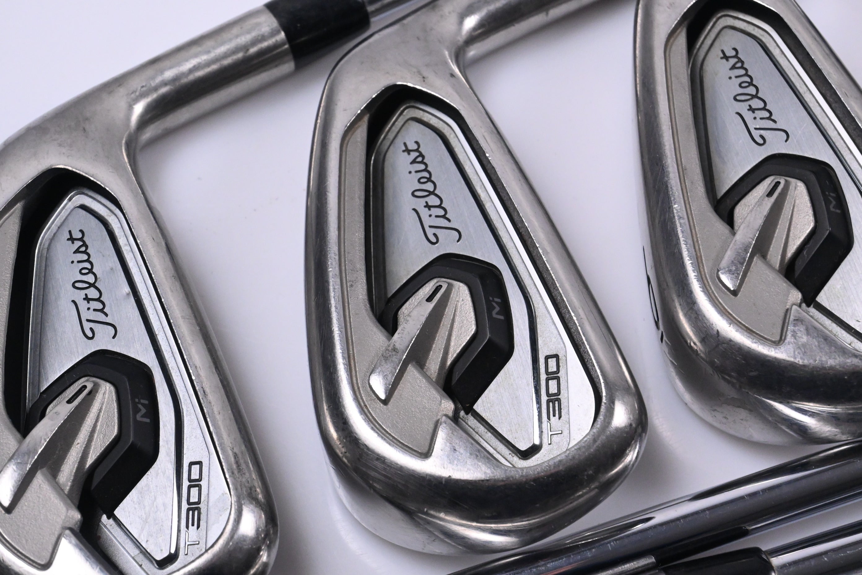Titleist T300 2019 Irons / 4-PW+48°+53° / Stiff Flex AMT Red R300 Shafts