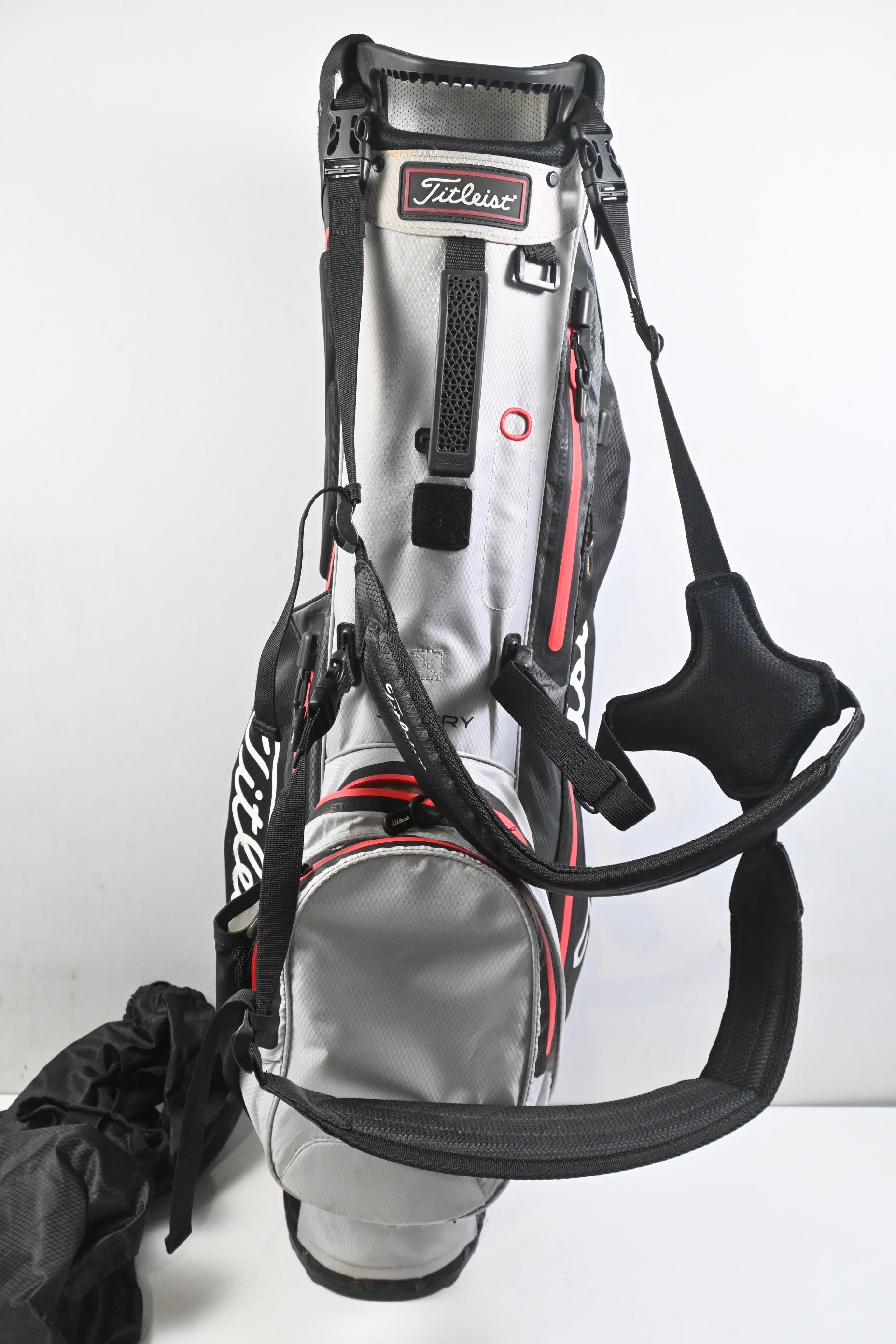 Titleist Players 4 Stadry Stand Bag / 4-Way Divider / Black, Grey, Red
