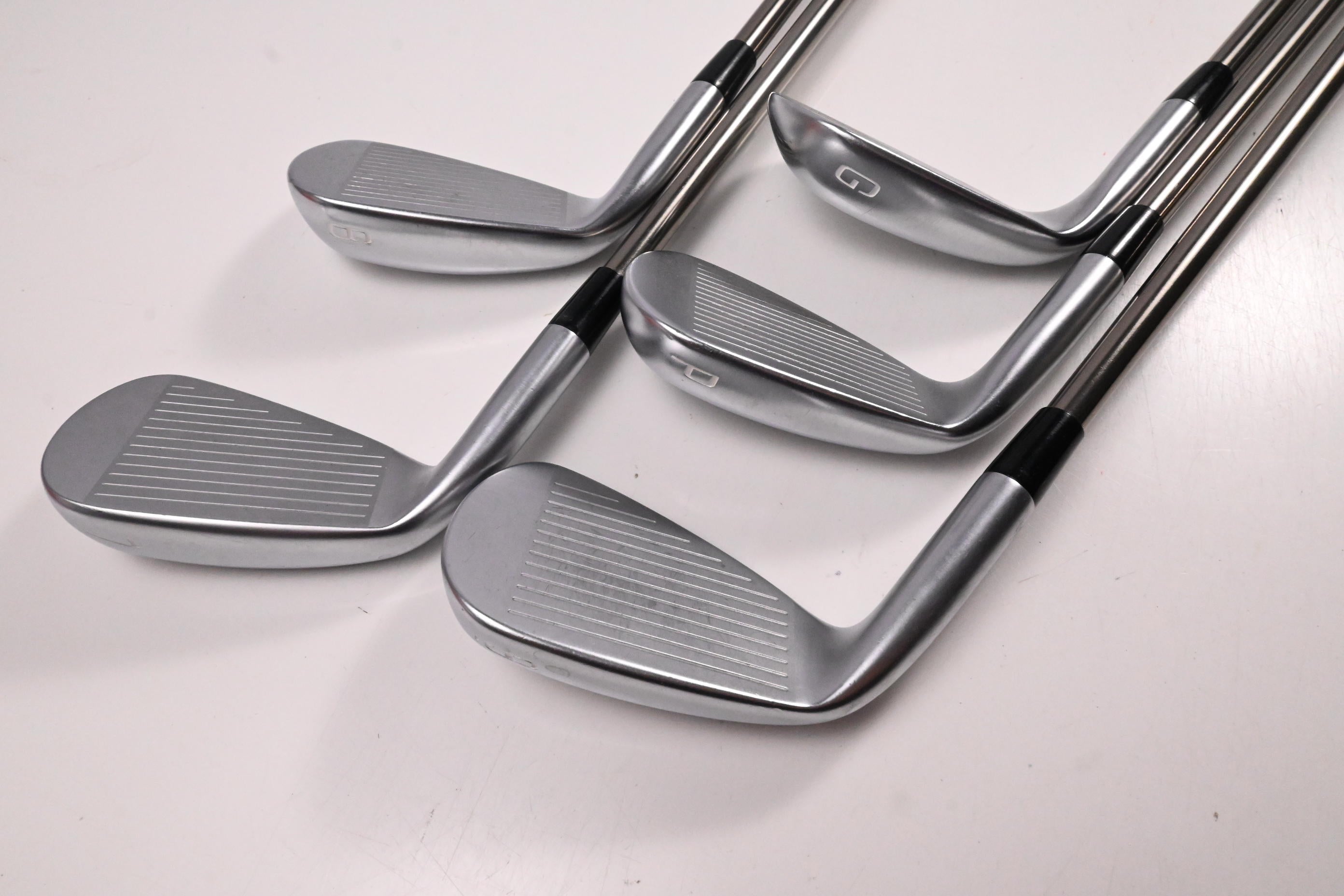 Mizuno JPX 923 Hot Metal Irons / 7-PW+GW / Senior Flex UST Recoil ESX 460 Shafts
