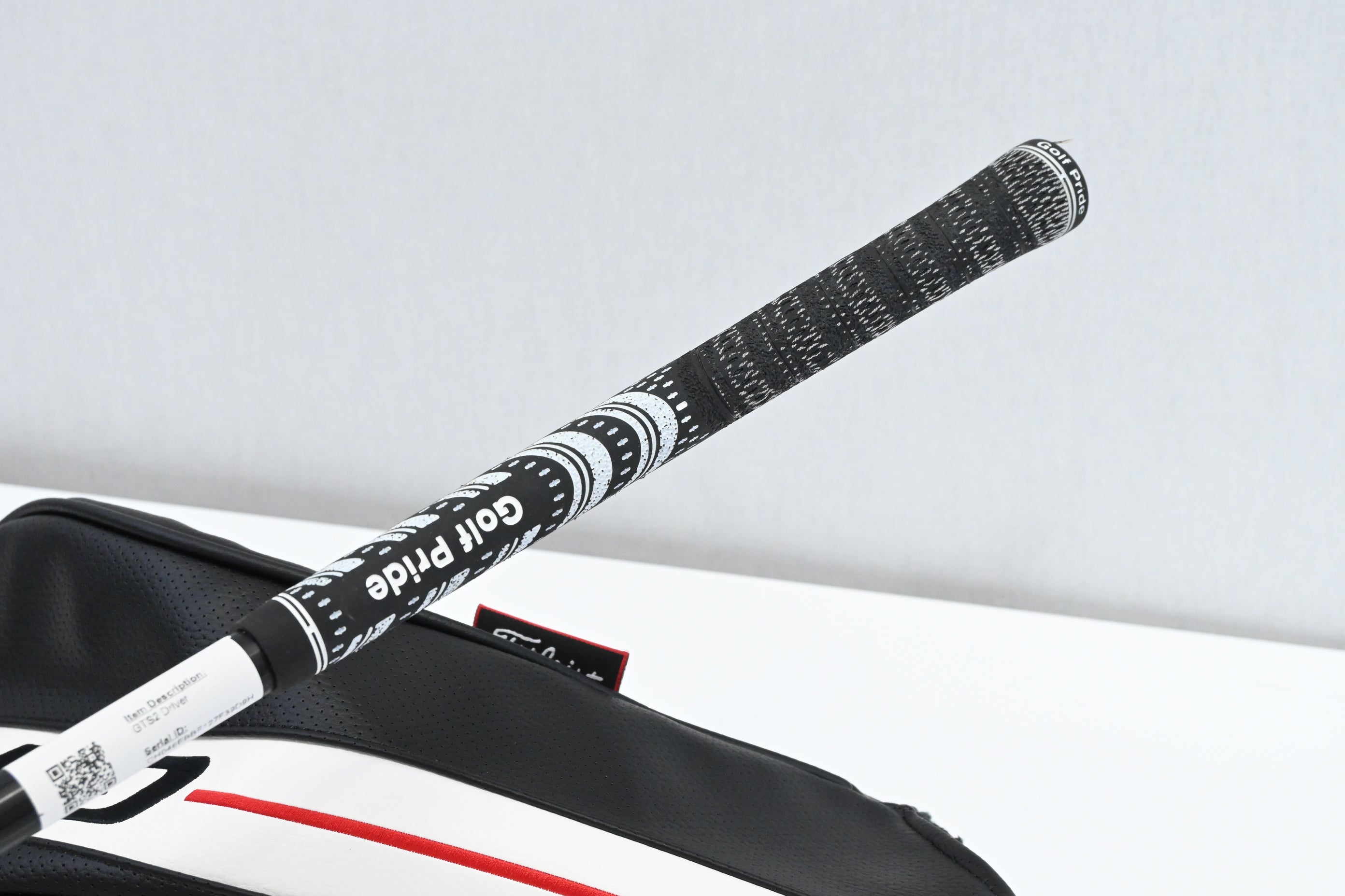 Titleist GTS2 Driver / 8 Degree / Stiff Flex Titan Black 70 Shaft