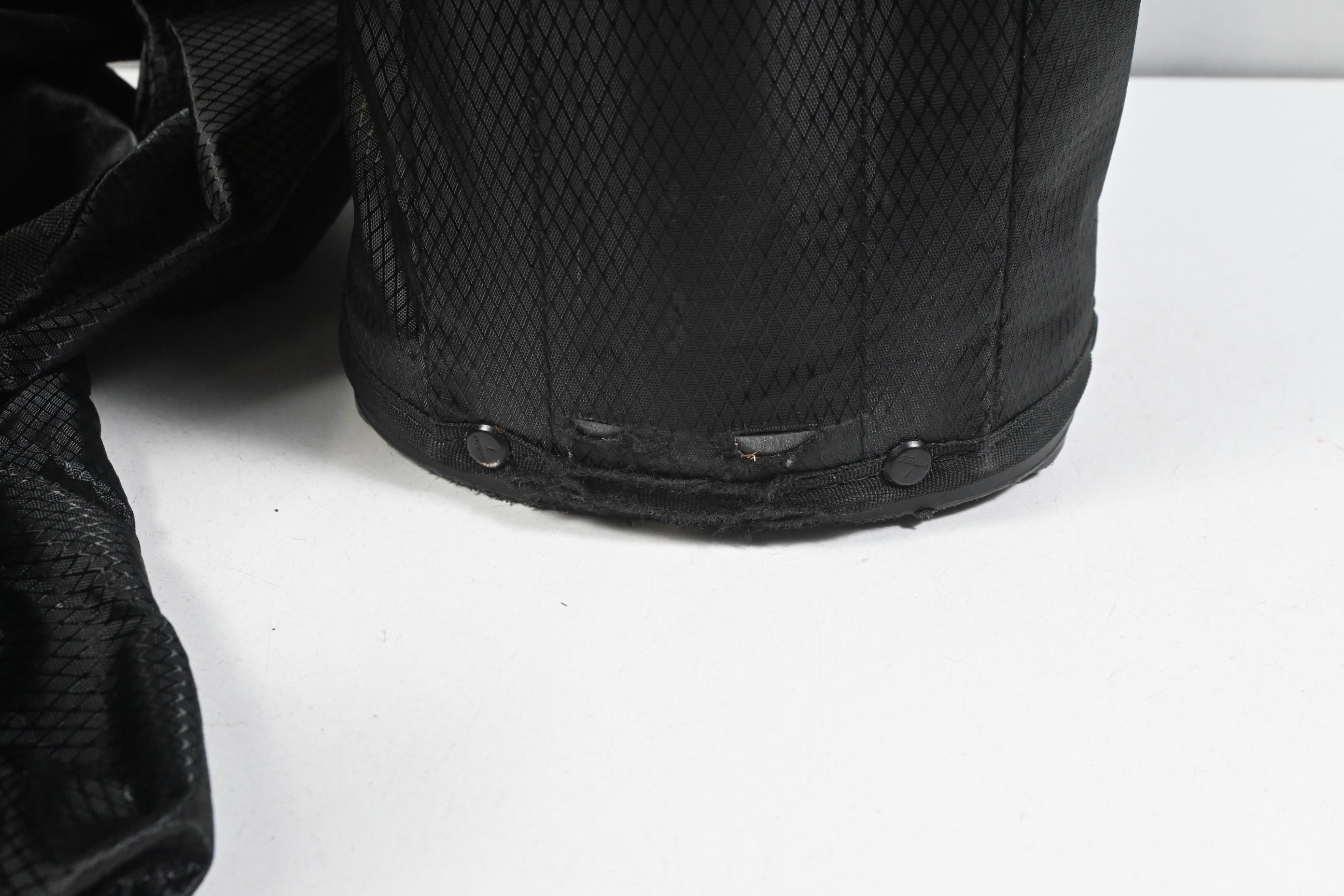 Titleist Players 4 Stadry Stand Bag / 4-Way Divider / Black, Grey, Red