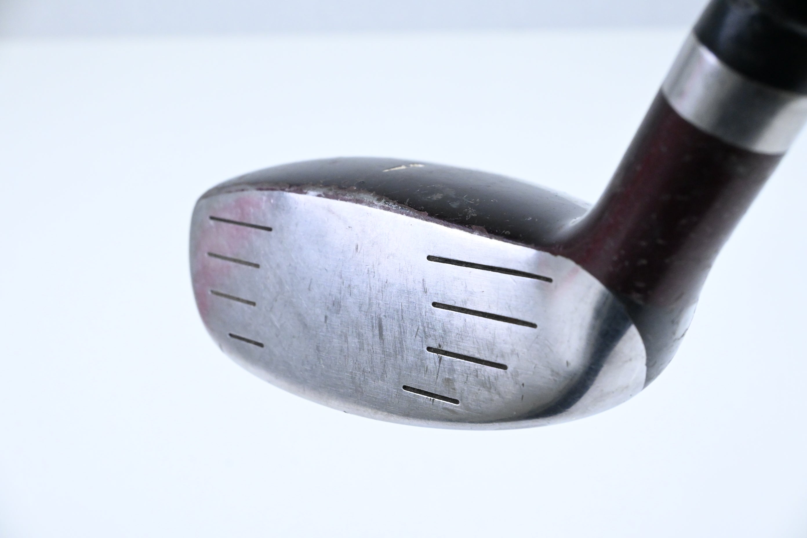 Wilson Deep Red #4 Hybrid / 22 Degree / Uniflex UST Deep Red Shaft