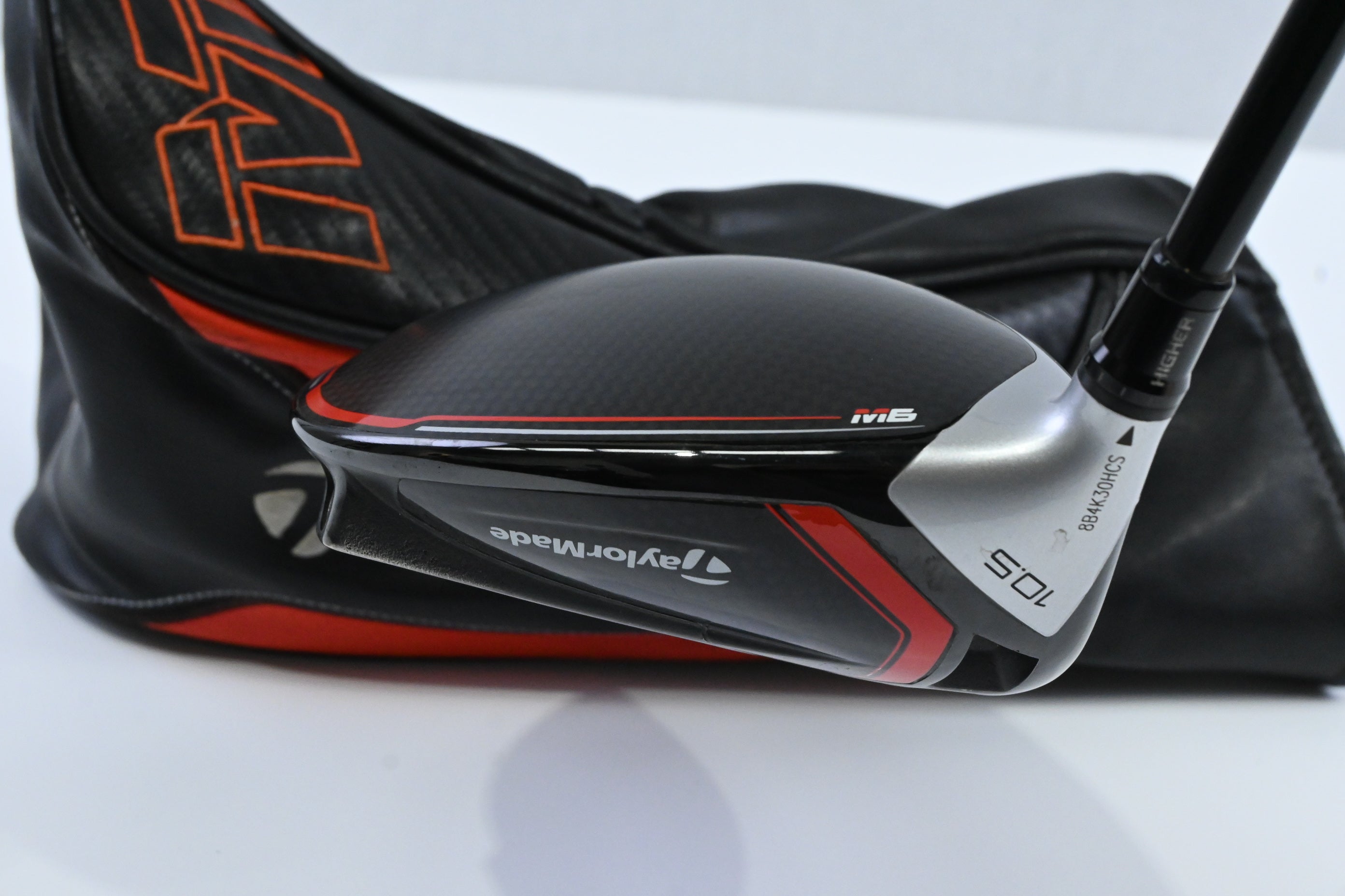 Left Hand Taylormade M6 Driver / 10.5 Degree / Regular Flex Fujikura Atmos Black