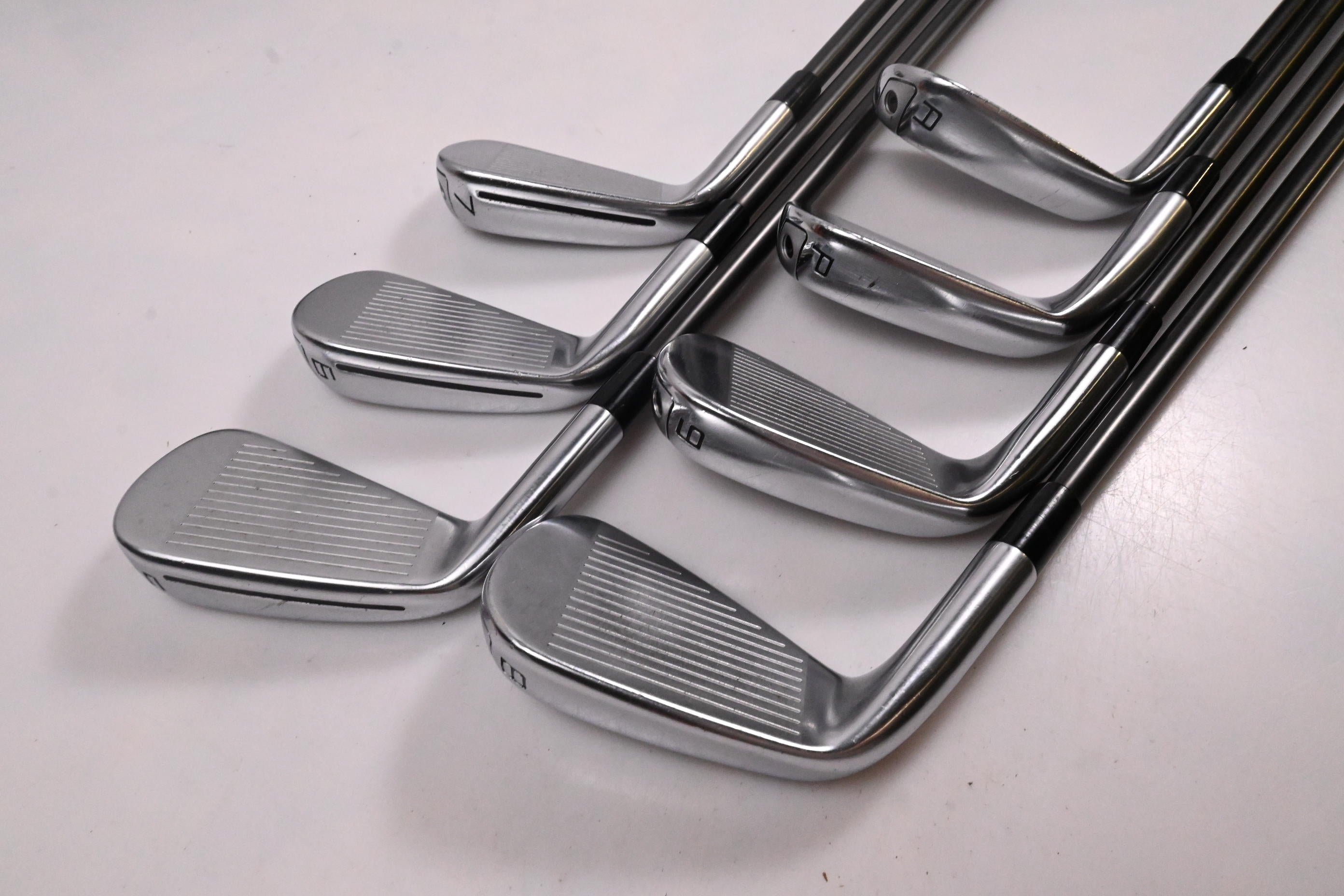 Taylormade P790 2019 Irons / 5-PW+GW / Regular Flex UST Recoil ES760 Shafts