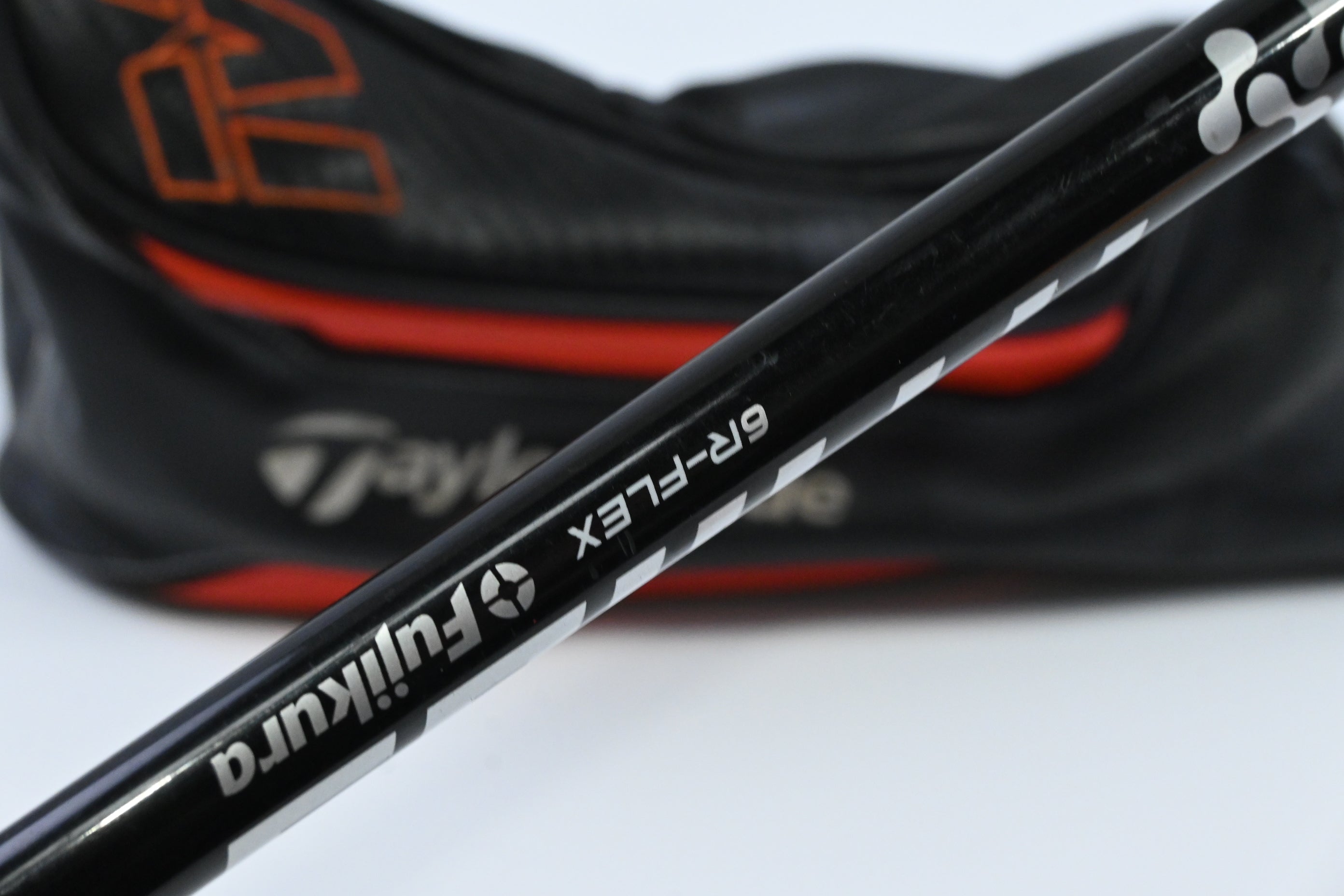 Left Hand Taylormade M6 Driver / 10.5 Degree / Regular Flex Fujikura Atmos Black