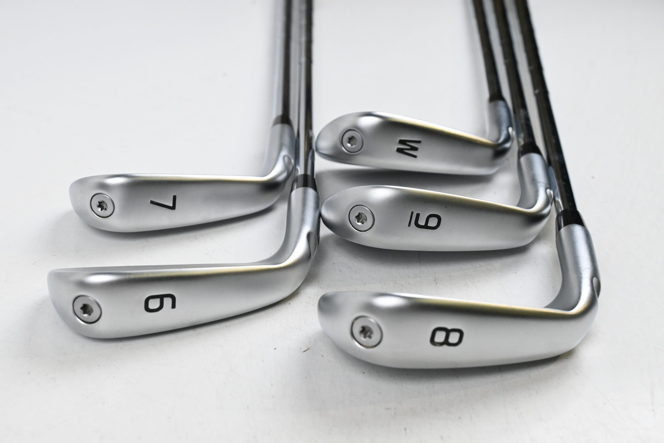 Ping I240 Irons / 6-PW / Green Dot / Regular Flex Dynamic Gold Mid 100 R300 Shafts