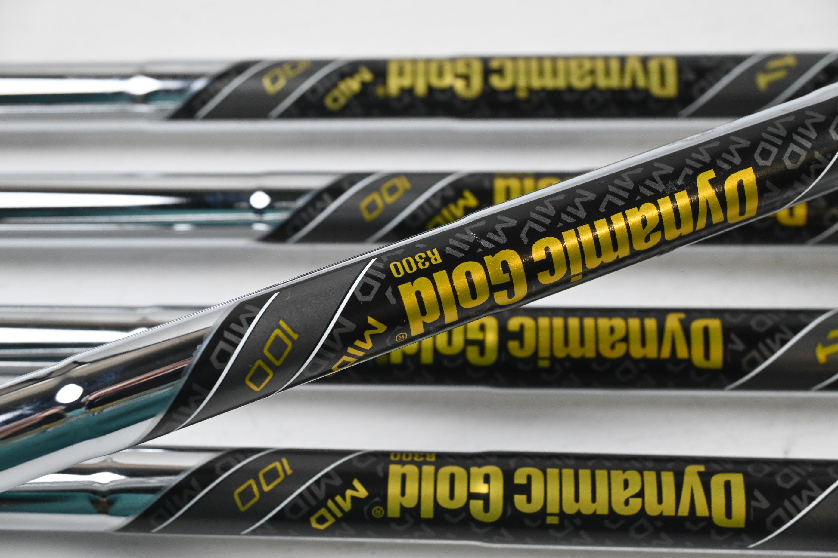 Ping I240 Irons / 6-PW / Green Dot / Regular Flex Dynamic Gold Mid 100 R300 Shafts