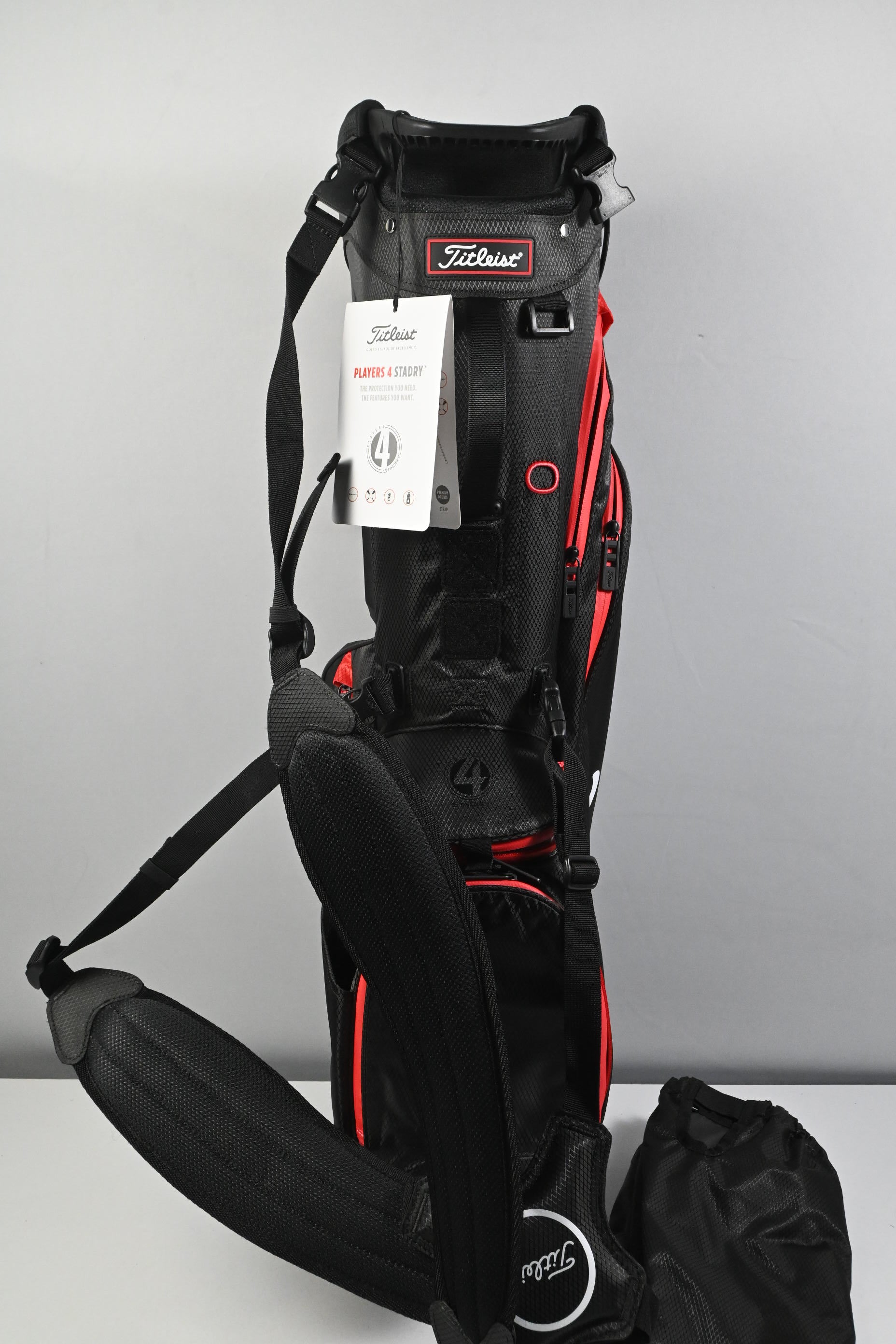 Titleist Players 4 StaDry Stand Bag / 4-Way Divider / Black, Red