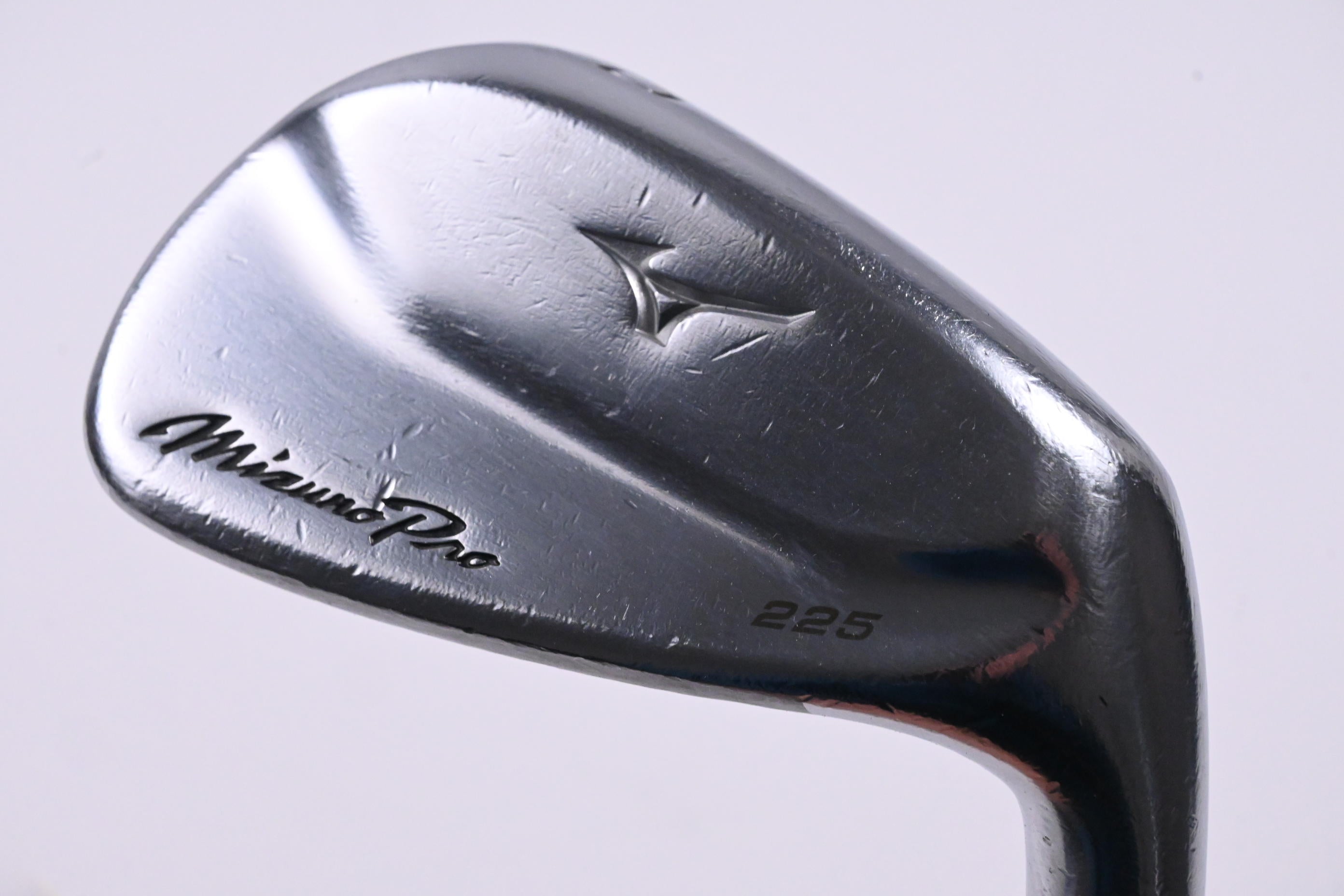 Mizuno Pro 225 Pitching Wedge / 46 Degree / Regular Flex Aerotech Shaft