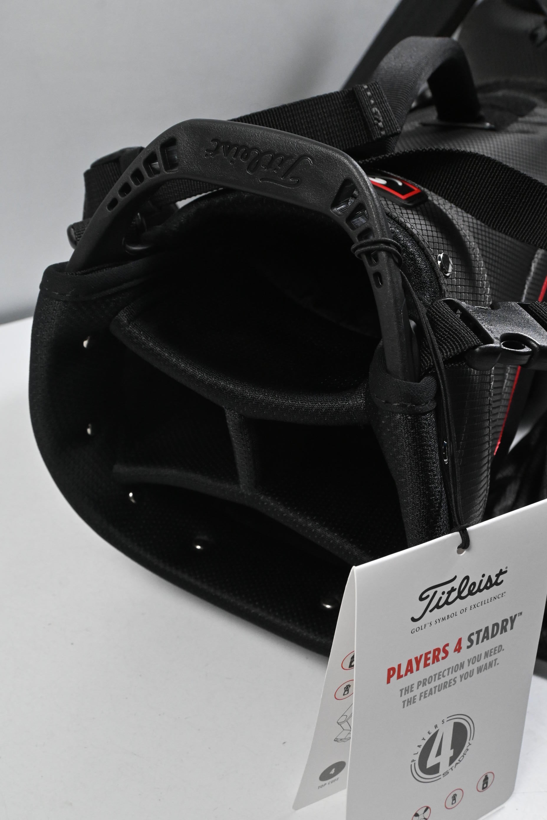 Titleist Players 4 StaDry Stand Bag / 4-Way Divider / Black, Red