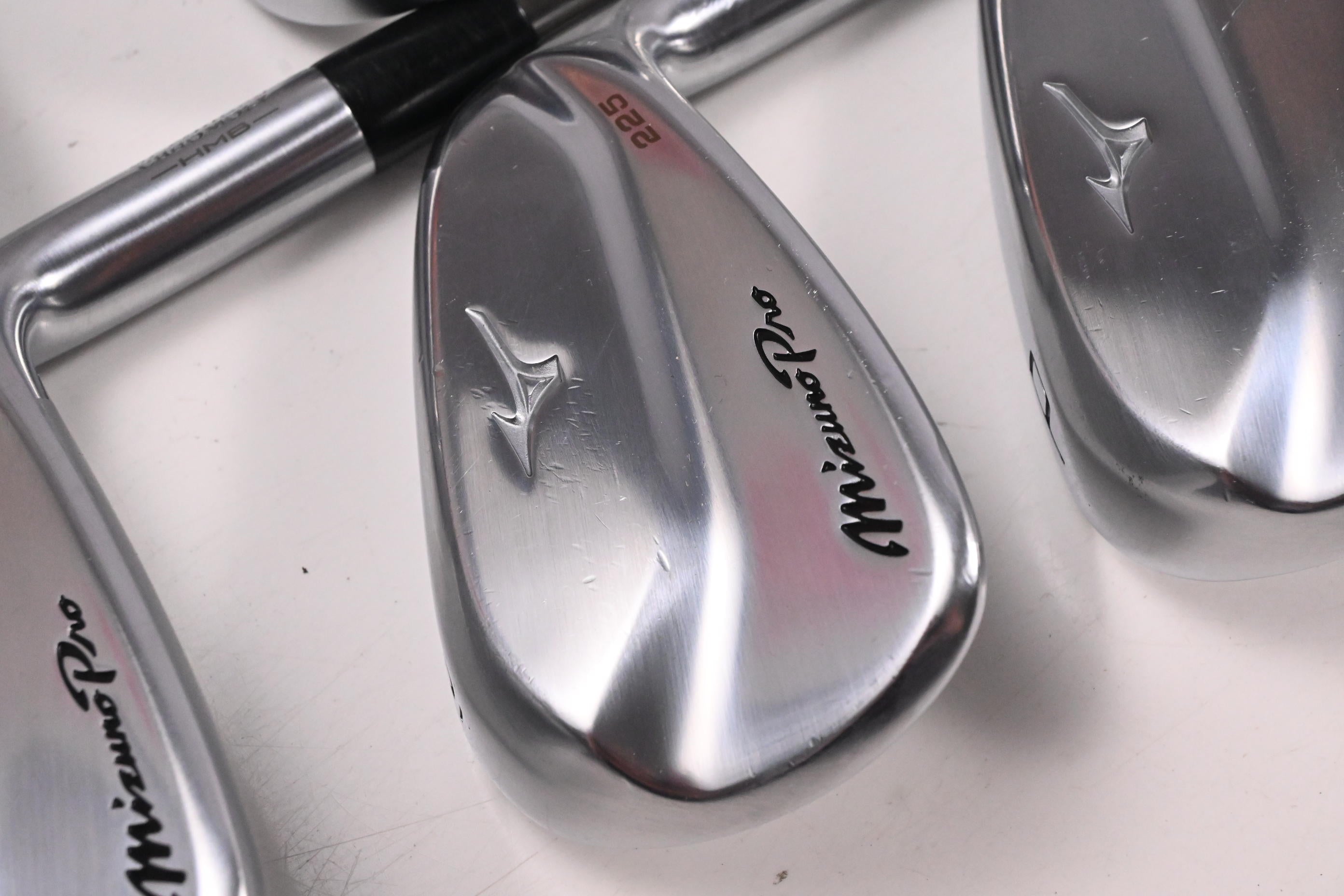 Mizuno Pro 225 Irons / 6-PW / Regular Flex UST Recoil 95 Shafts