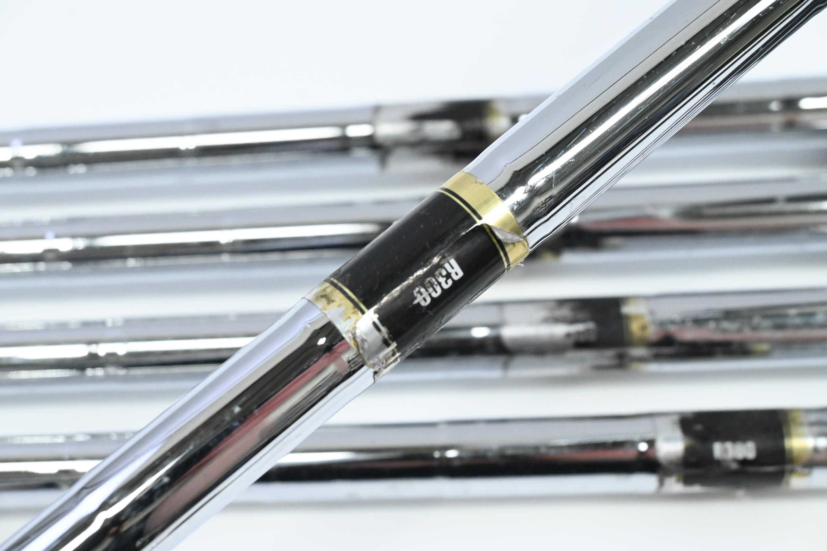 Mizuno JPX 800 Pro Irons / 4-9 / Regular Flex Dynalite Gold R300 Shafts
