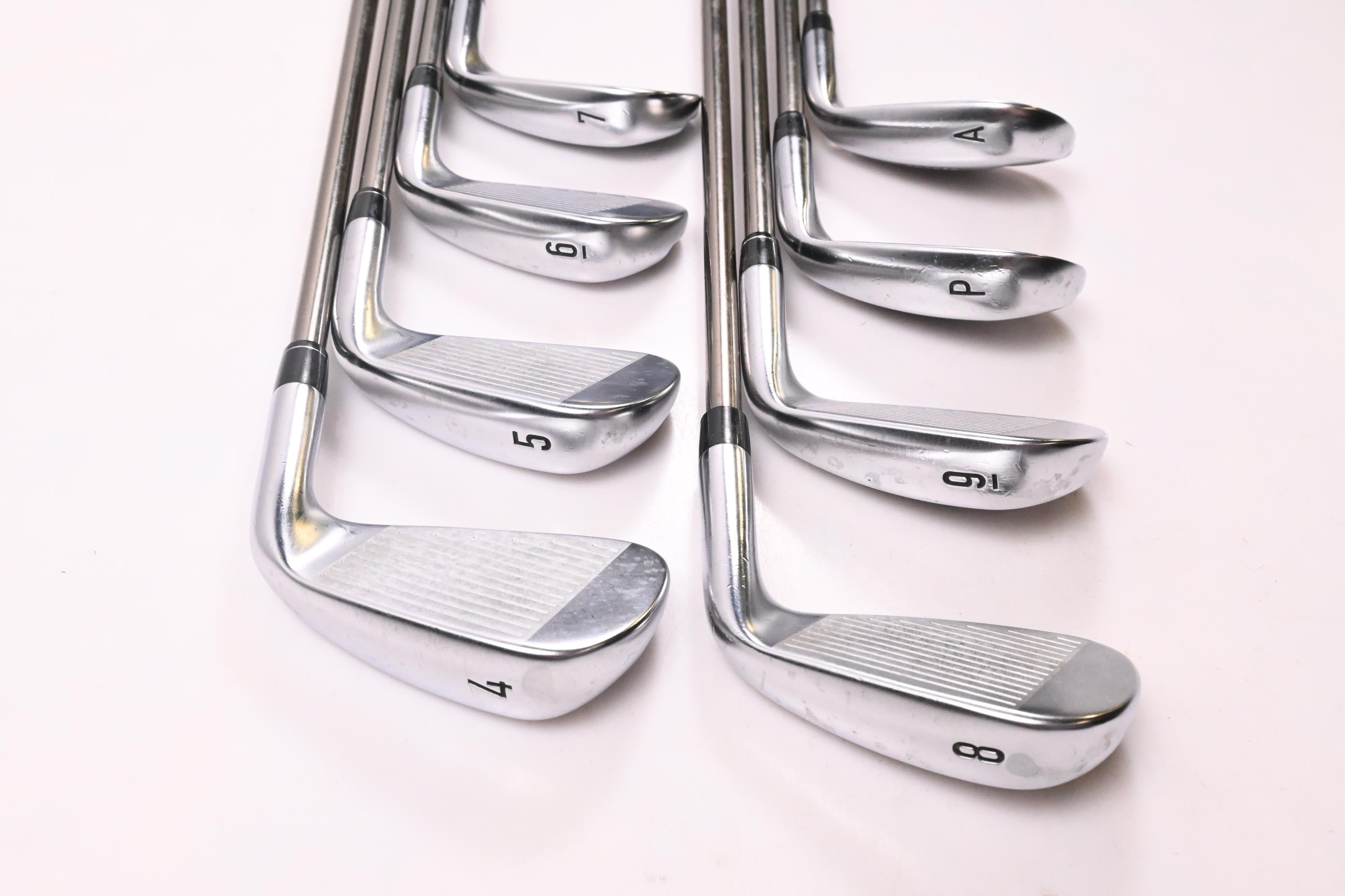 Left Hand Callaway Apex 19 Irons / 4-PW+GW / Regular Flex UST Recoil ESX460