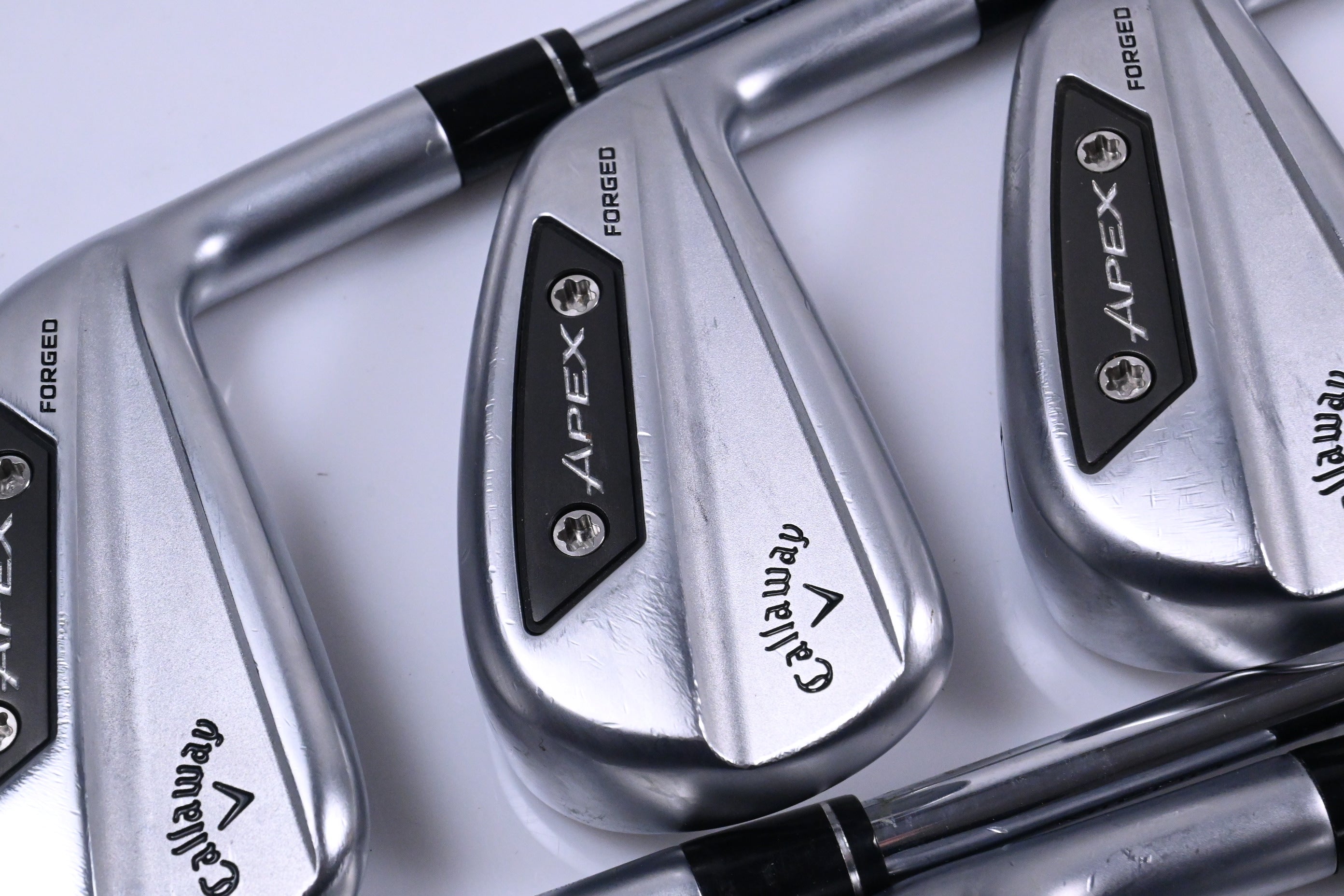 Callaway Apex Ai200 Irons / 5-PW / Regular Flex Dynamic Gold Mid 90 R300 Shafts