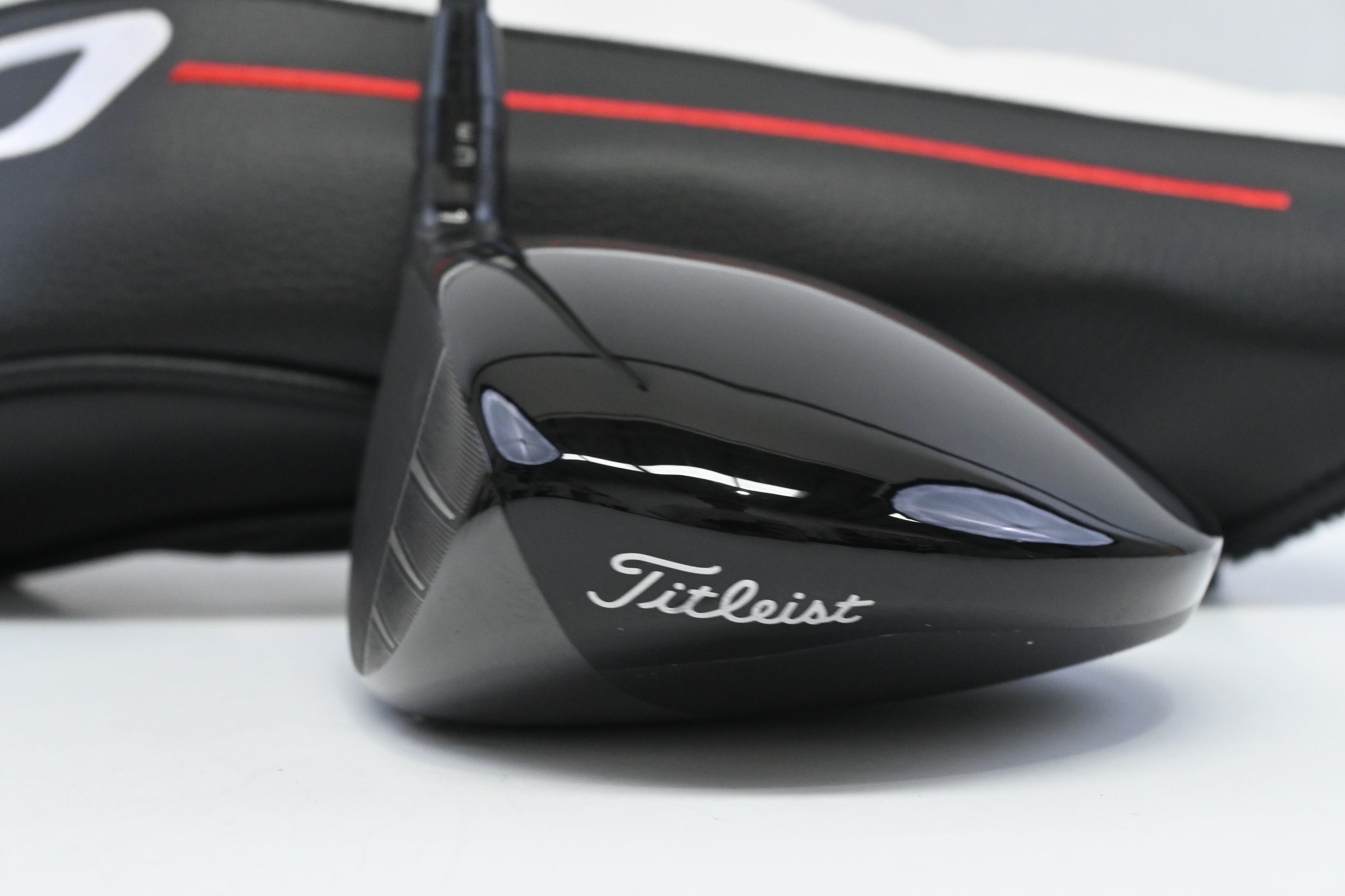 Left Hand Titleist GT2 Driver / 9 Degree / Regular Flex HZRDUS Gen4 Red CB 50