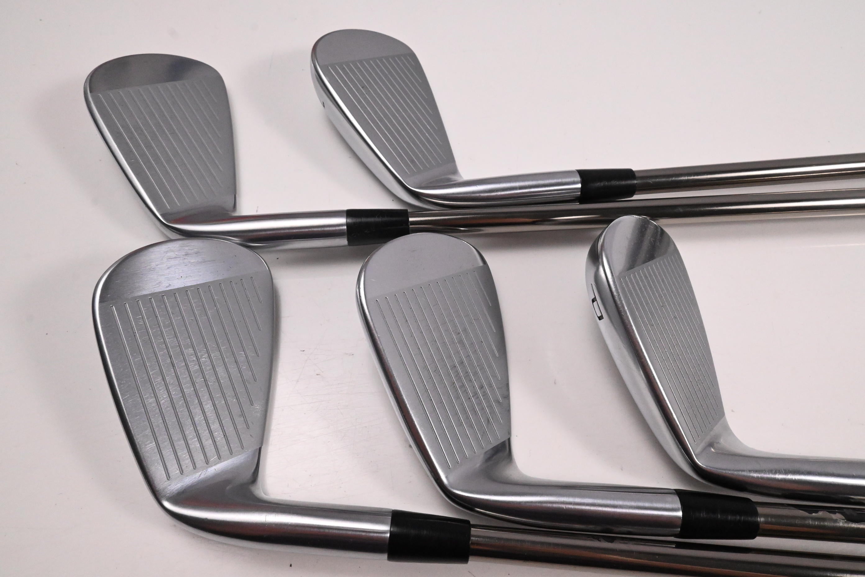 Mizuno Pro 225 Irons / 6-PW / Regular Flex UST Recoil 95 Shafts