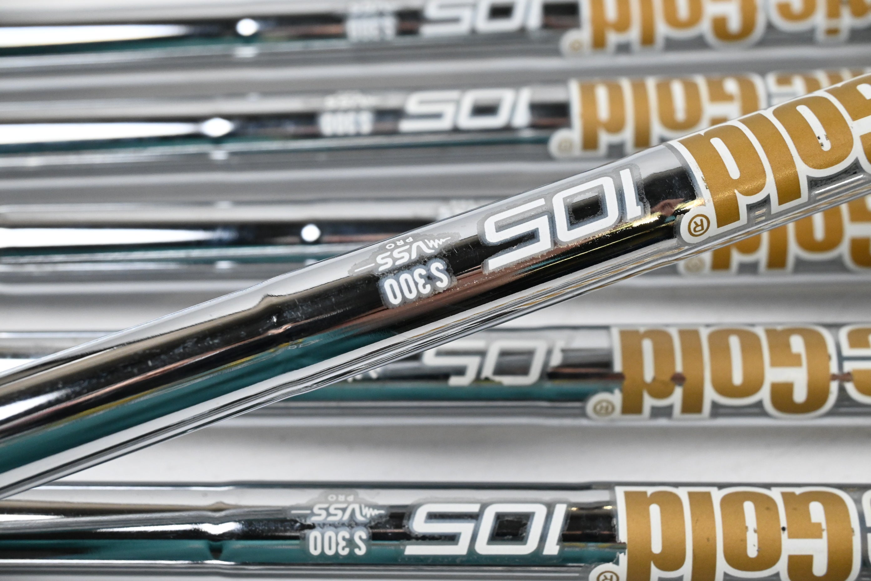 Wilson D9 Forged Irons / 4-PW / Stiff Flex Dynamic Gold 105 S300 Shafts