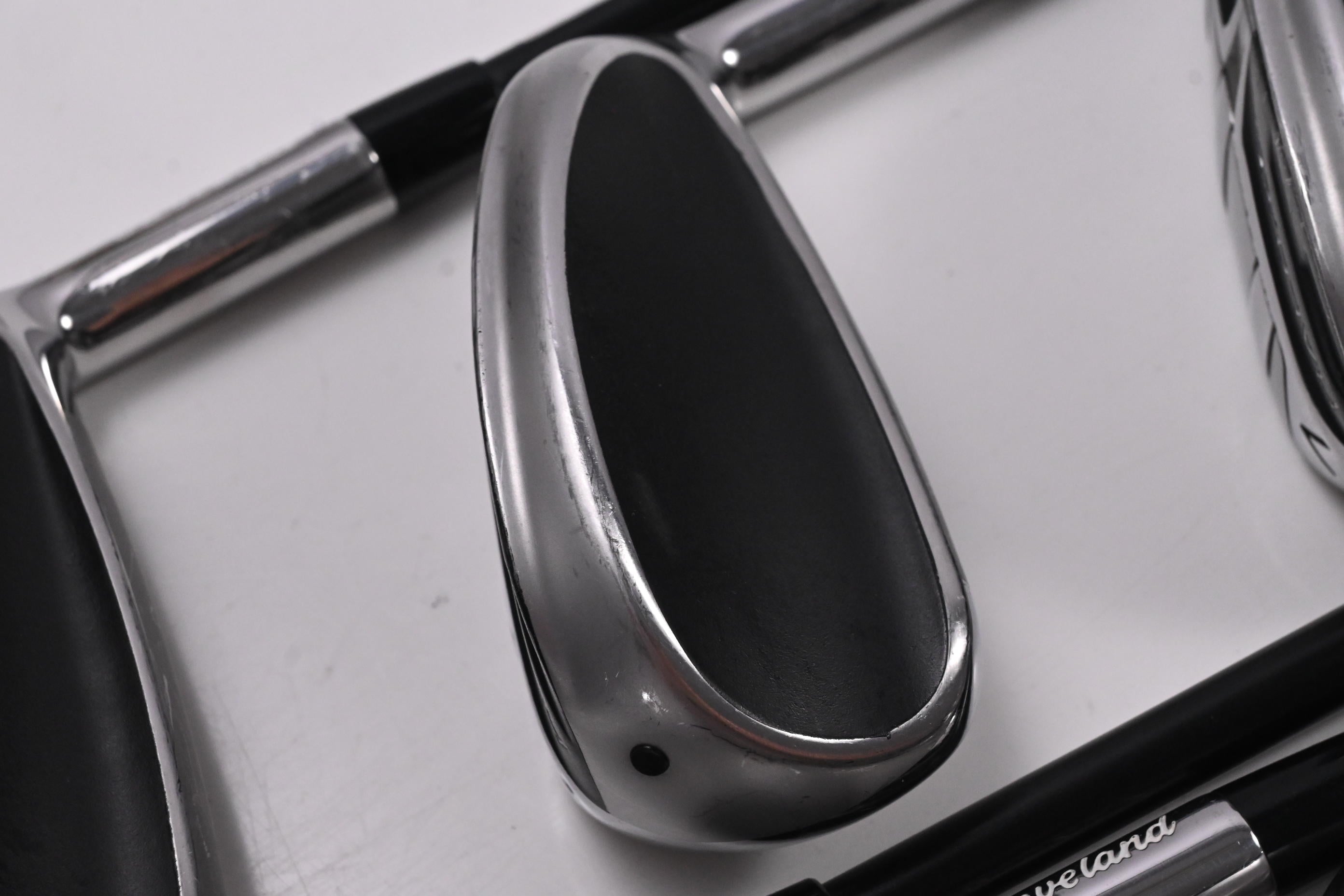 Cleveland Halo XL Full Face Irons / 5-PW+GW / Regular Flex UST Helium Nanocore