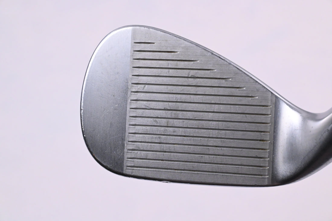 Titleist Vokey SM10 Pitching Wedge / 46 Degree / Wedge Flex Dynamic Gold 105