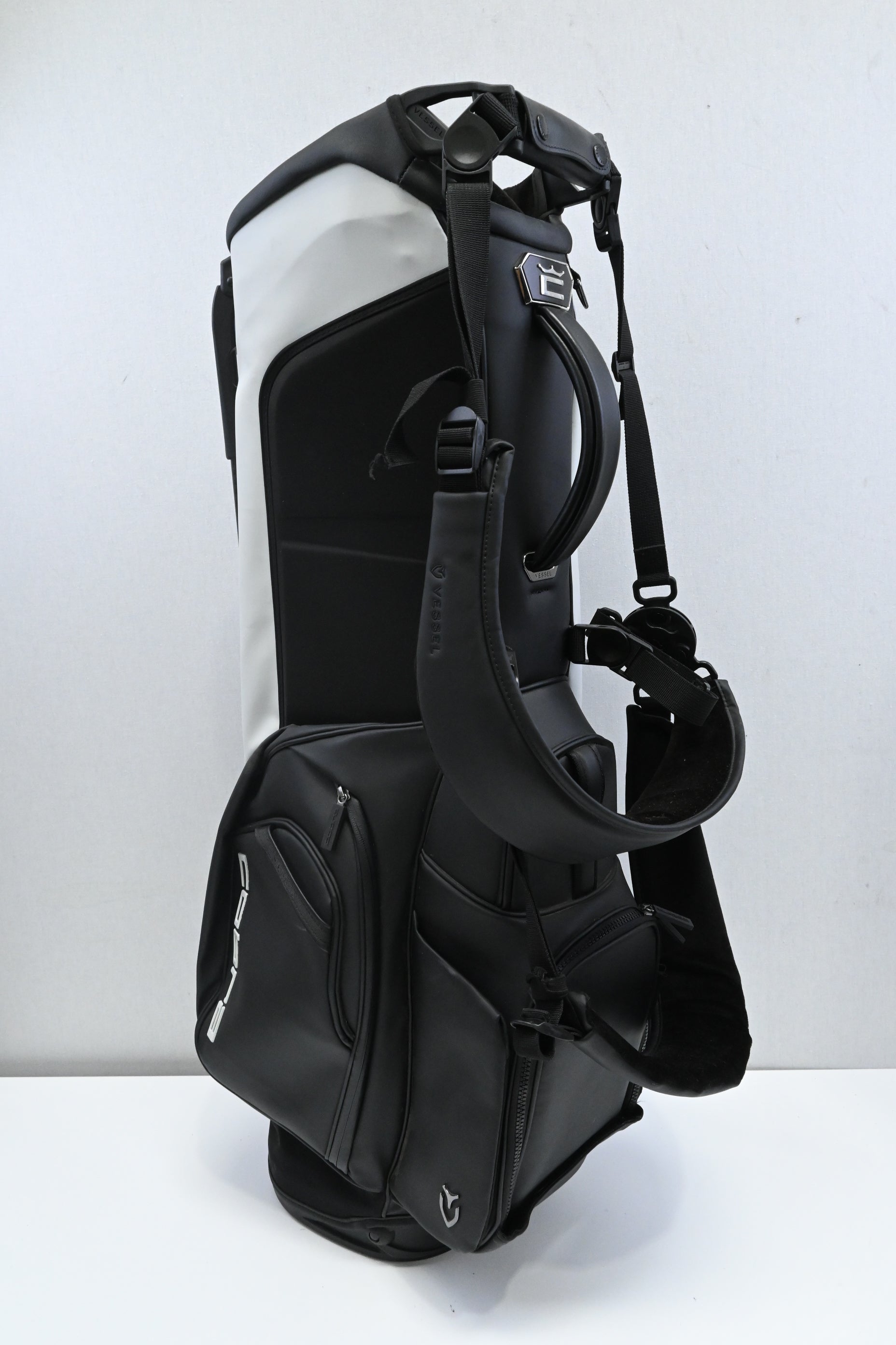 Cobra Vessel Stand Bag / 6 Way Divider / Black, White
