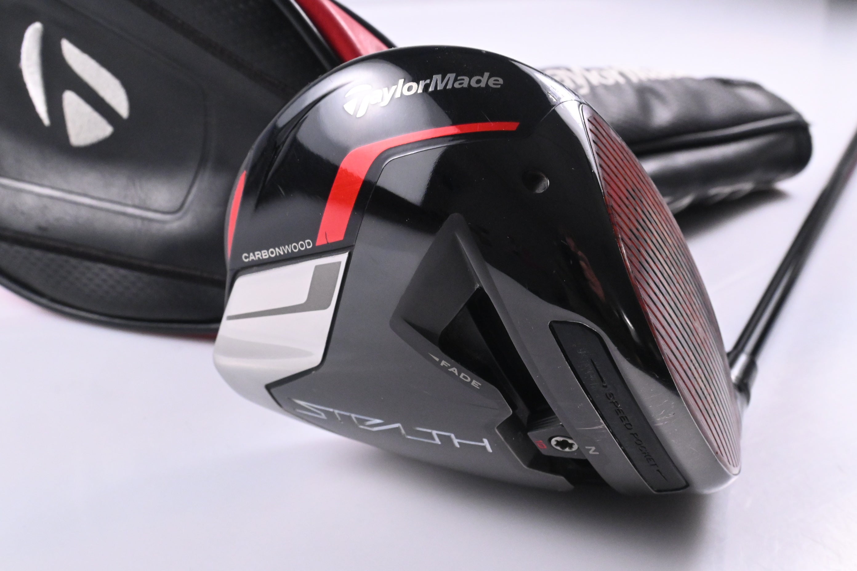 Taylormade Stealth Plus Driver / 10.5 Degree / Regular Flex HZRDUS Smoke RDX Red