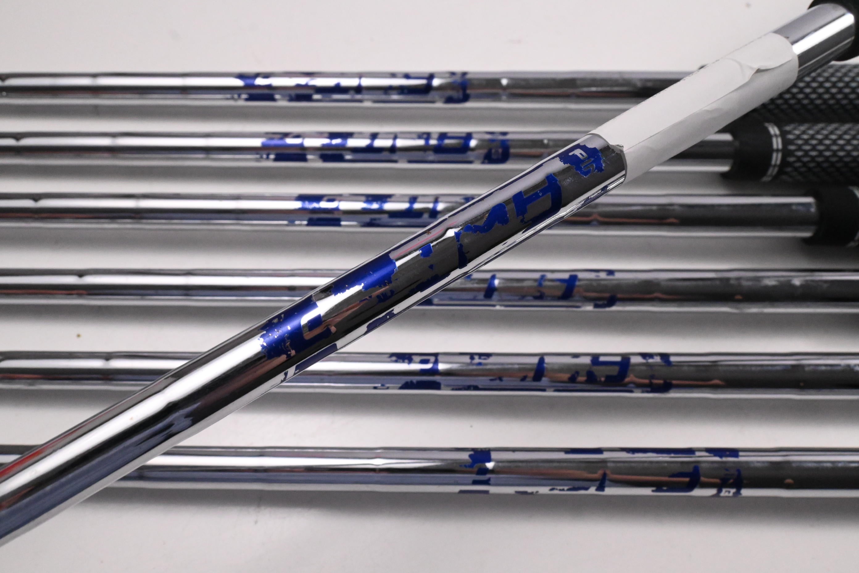 Ping G400 Irons / 4-PW / Blue Dot / Regular Flex Ping AWT 2.0 Shafts