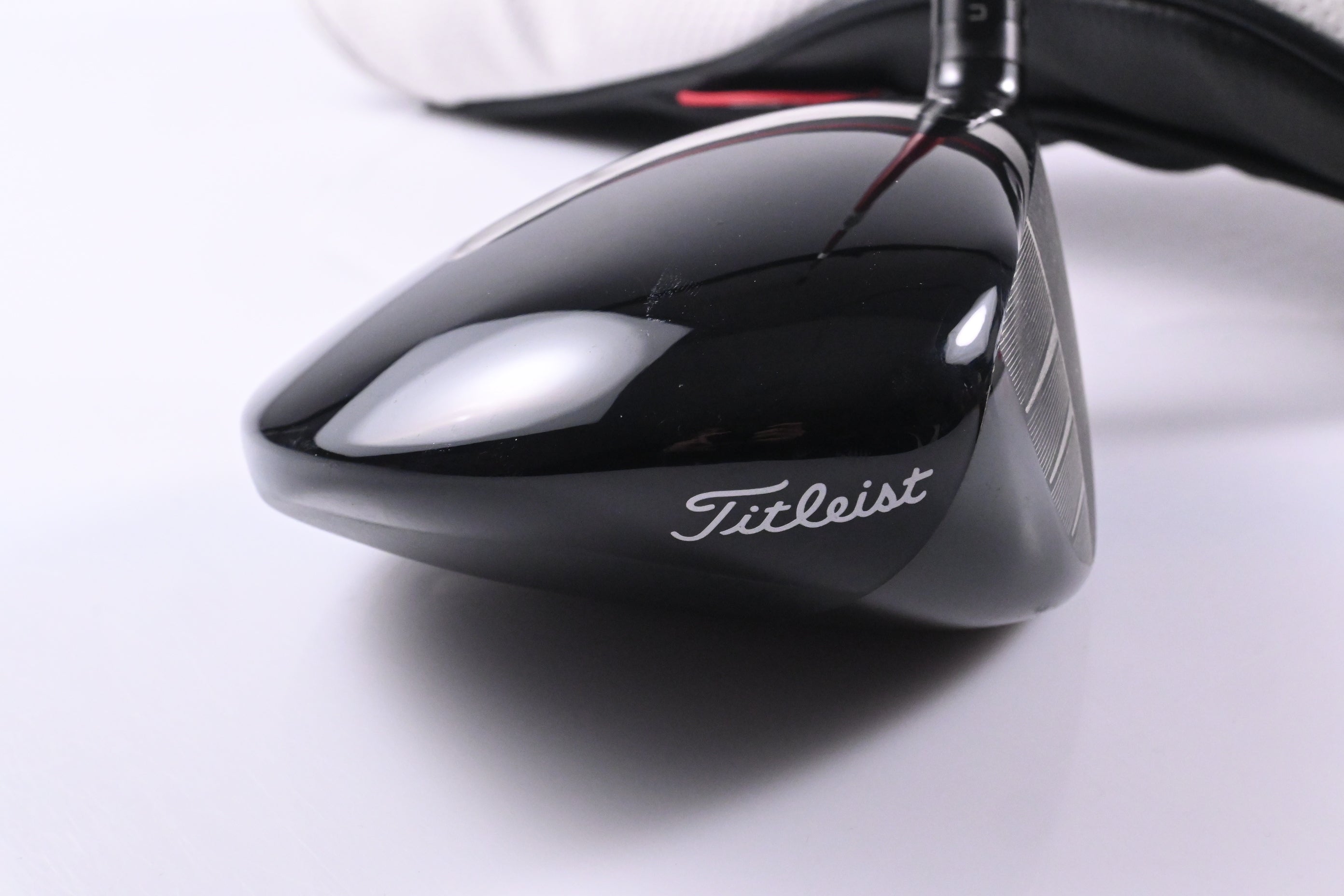 Titleist GT3 Driver / 9 Degree / Regular Flex Denali Red 50 Shaft