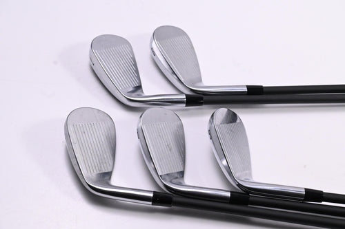 Callaway Quantum Max Irons / 7-PW+GW / Senior Flex Vanquish 5 Shafts